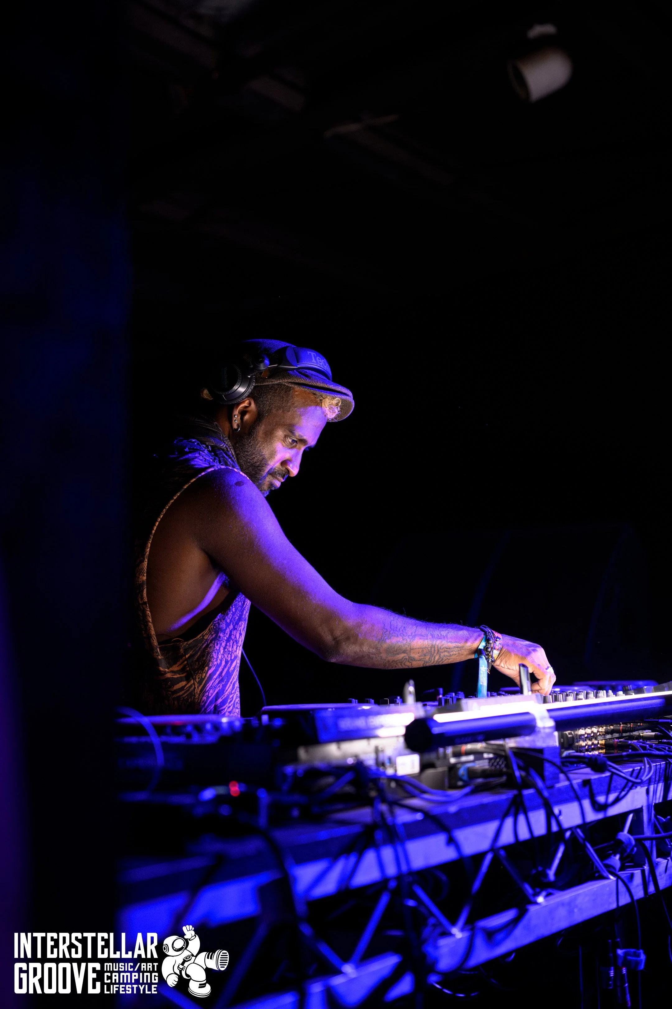 Interstella-Grooves_Finals_Pickupjosh 188.jpg