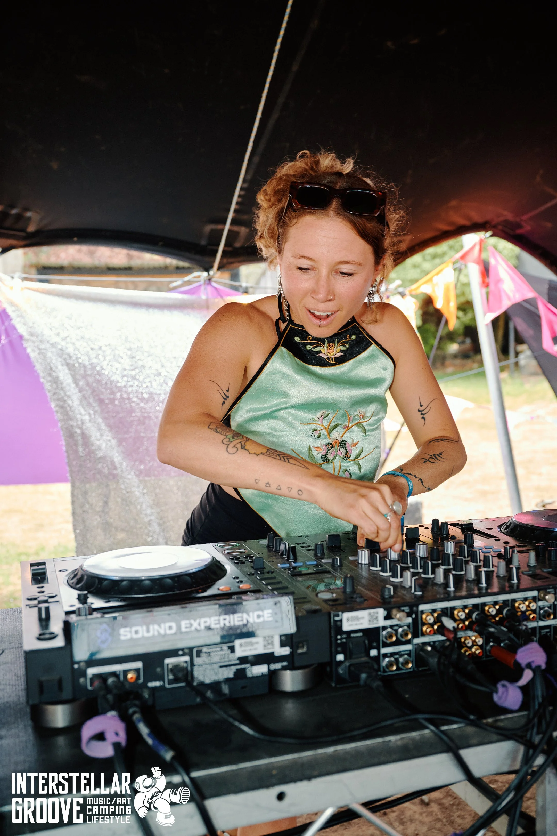 Interstella-Grooves_Finals_Pickupjosh 227.jpg