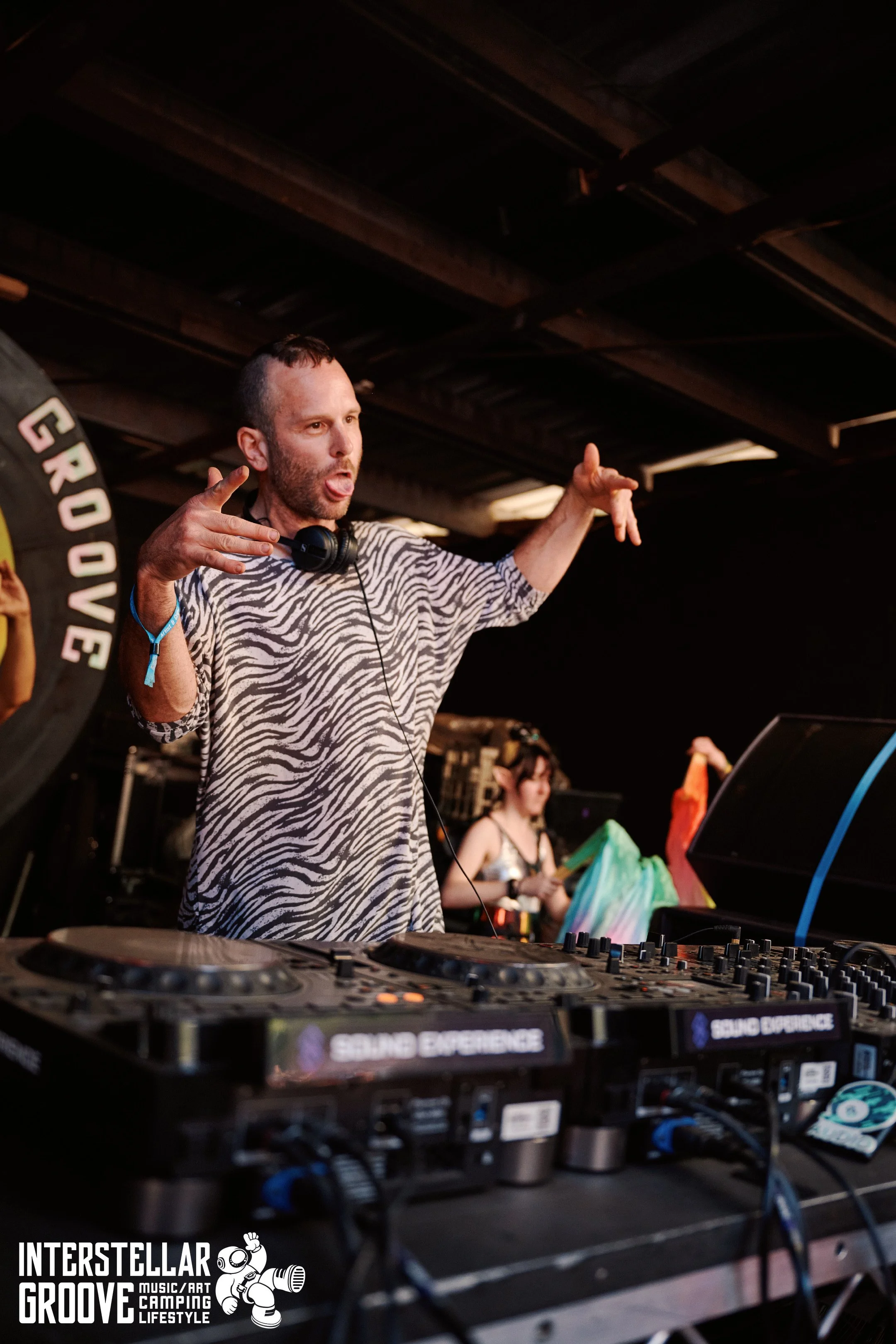 Interstella-Grooves_Finals_Pickupjosh 144.jpg