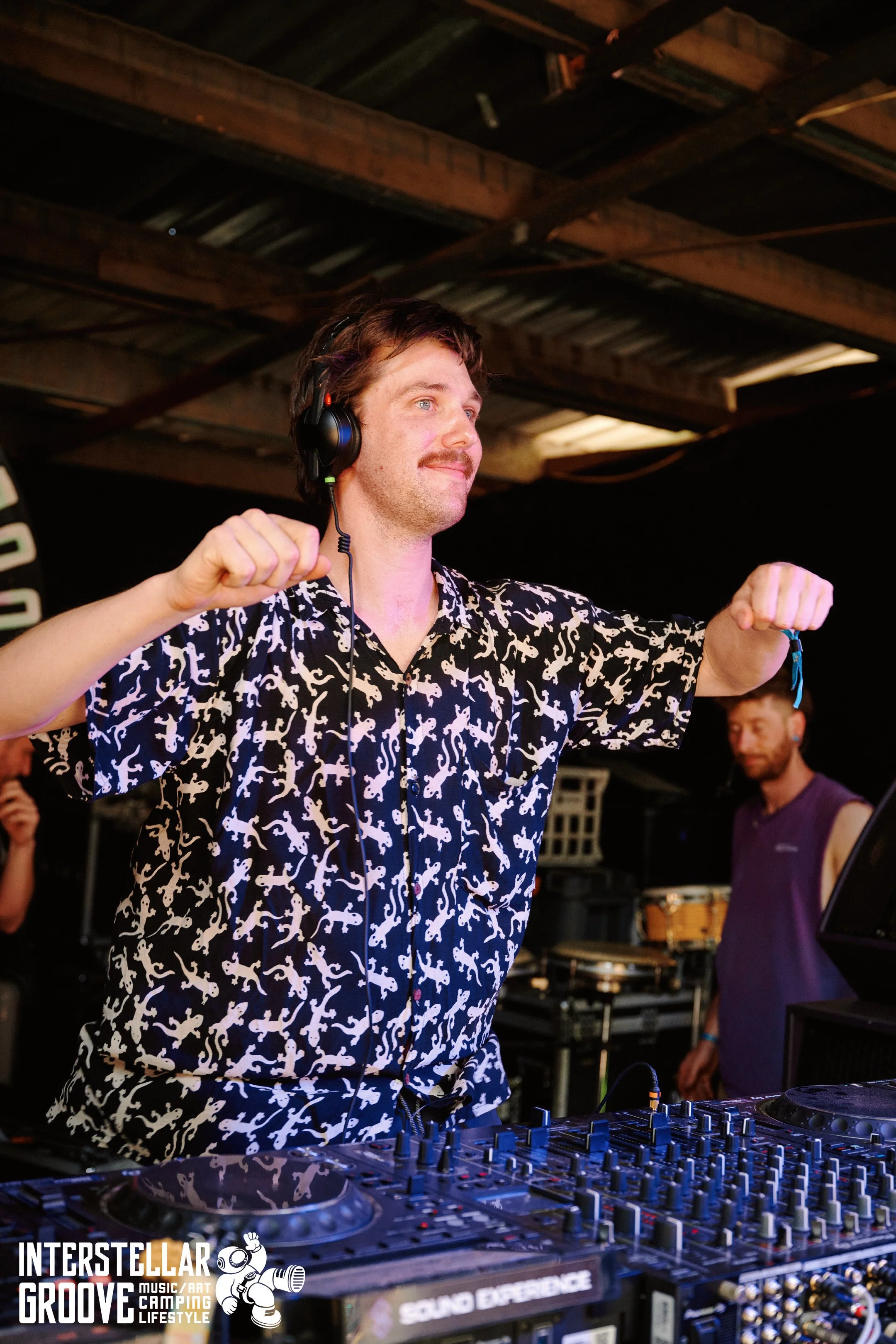 Interstella-Grooves_Finals_Pickupjosh 222.jpg