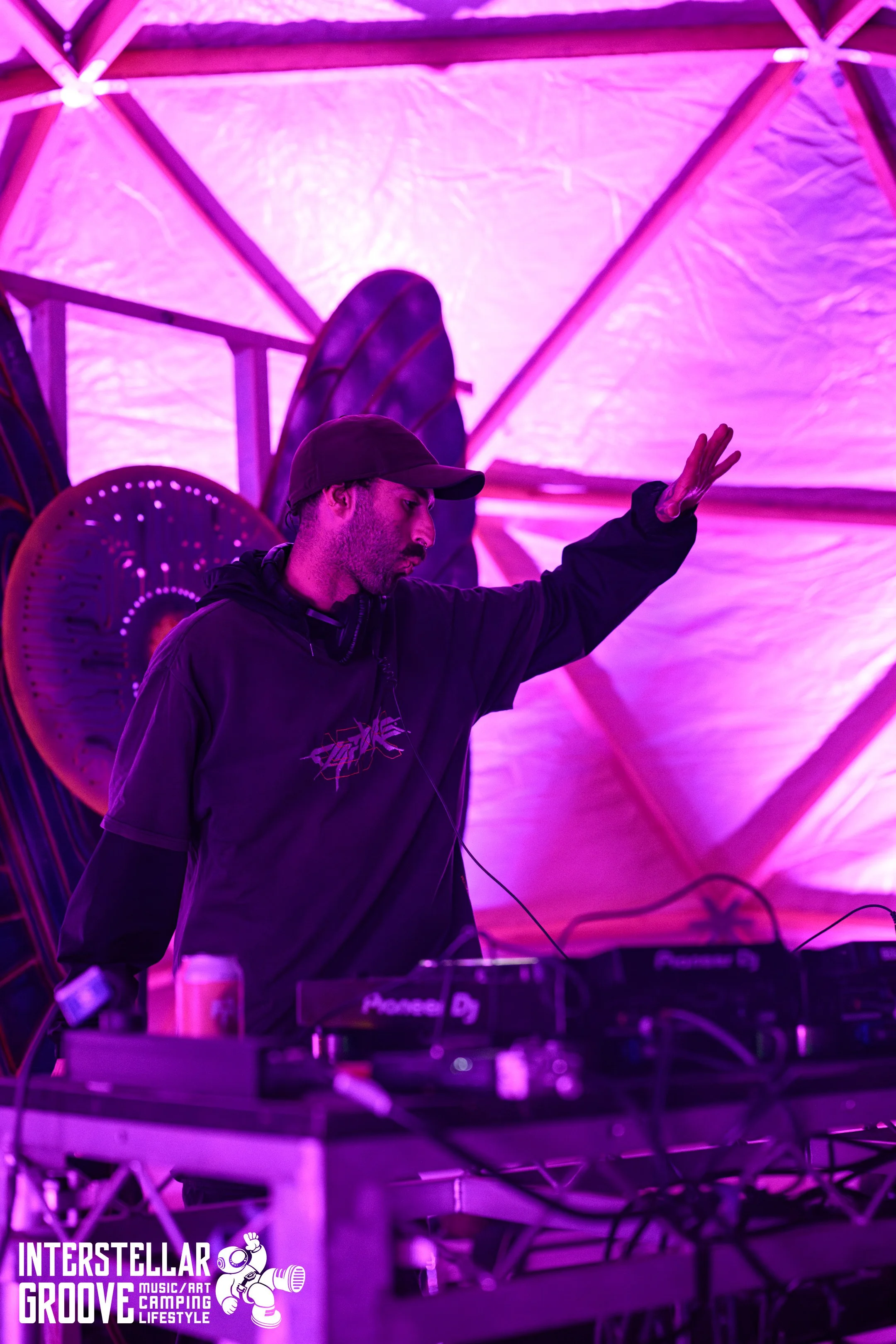 Interstella-Grooves_Finals_Pickupjosh 362.jpg