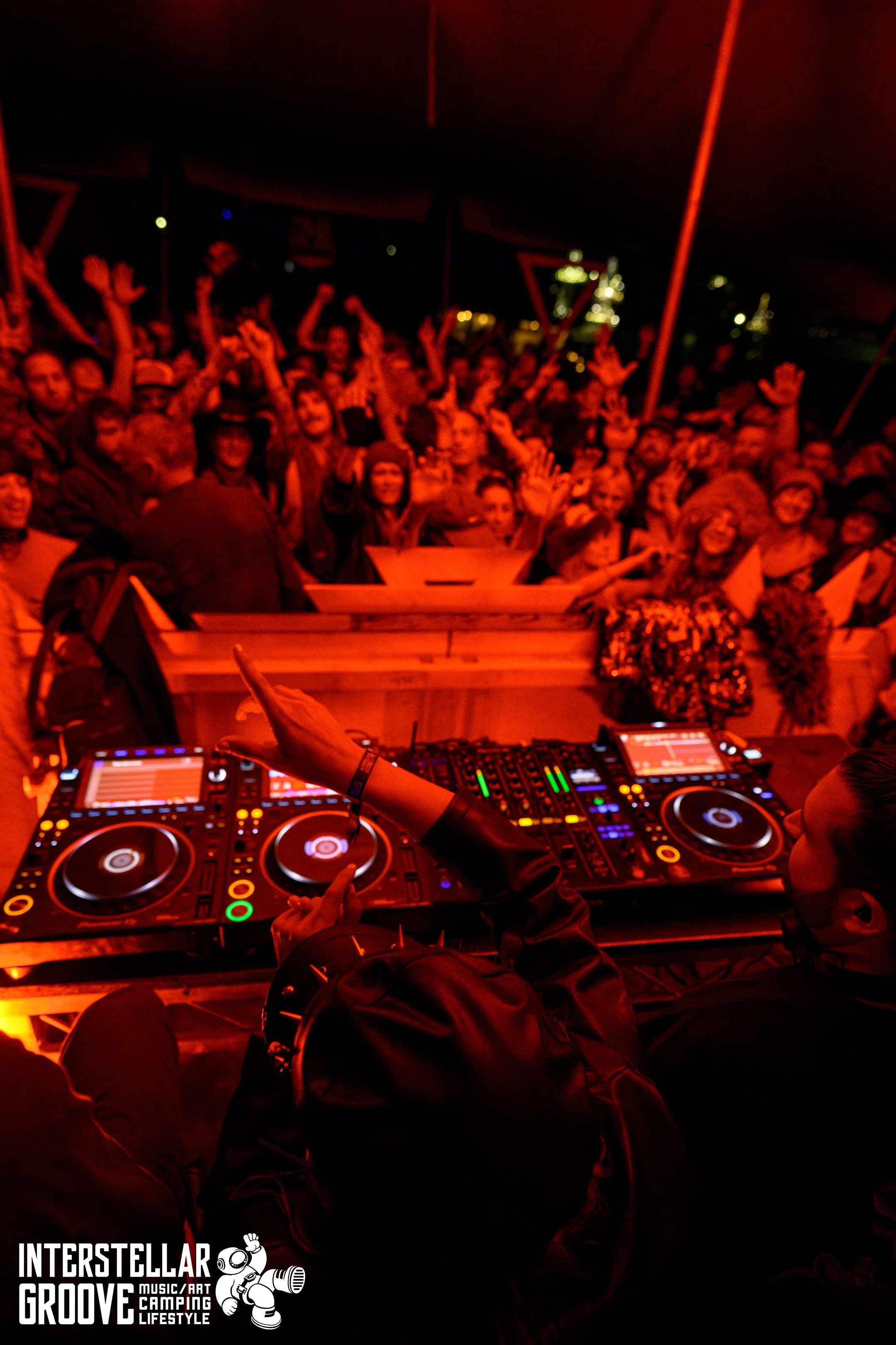 Interstella-Grooves_Finals_Pickupjosh 363.jpg