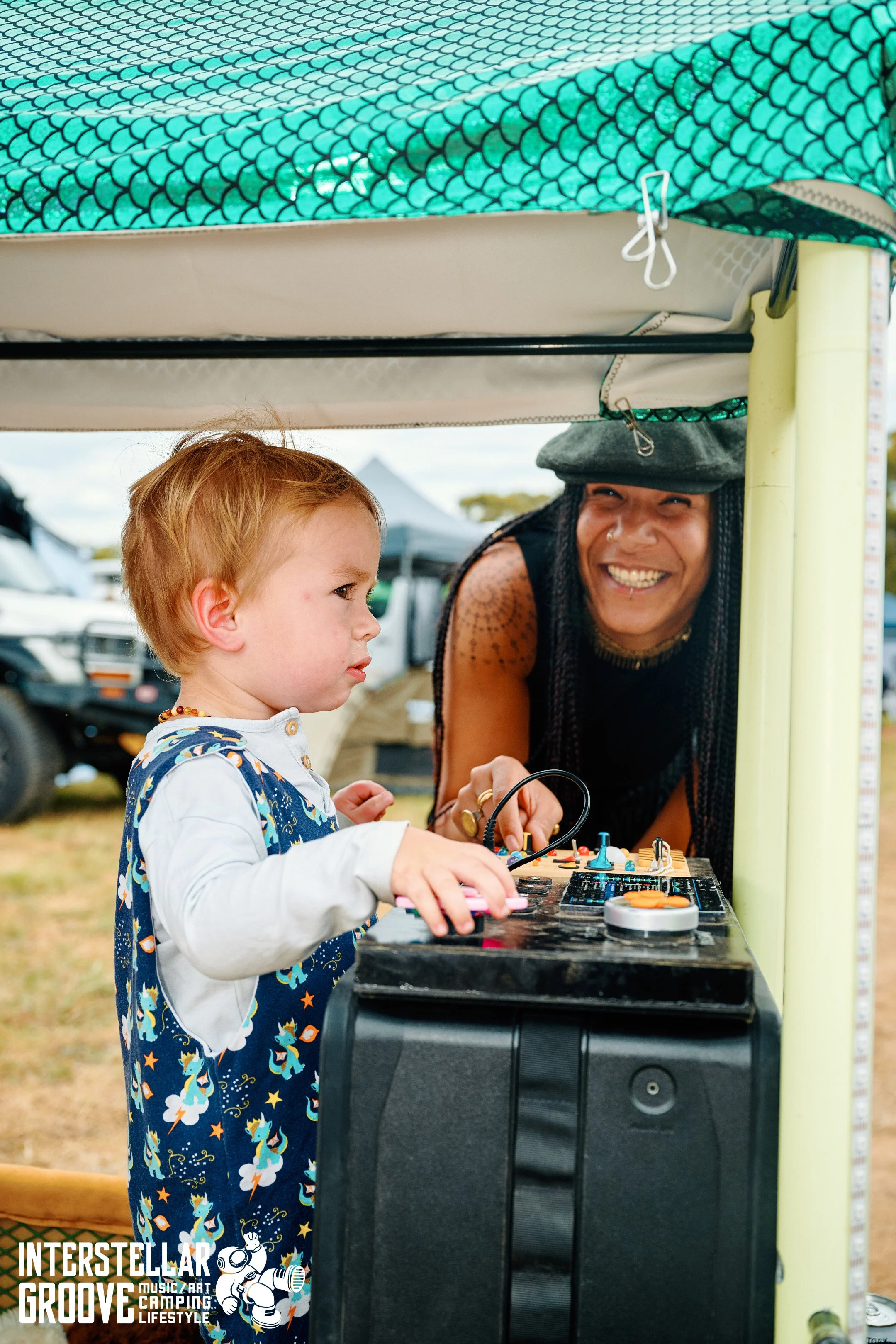 Interstella-Grooves_Finals_Pickupjosh 15.jpg