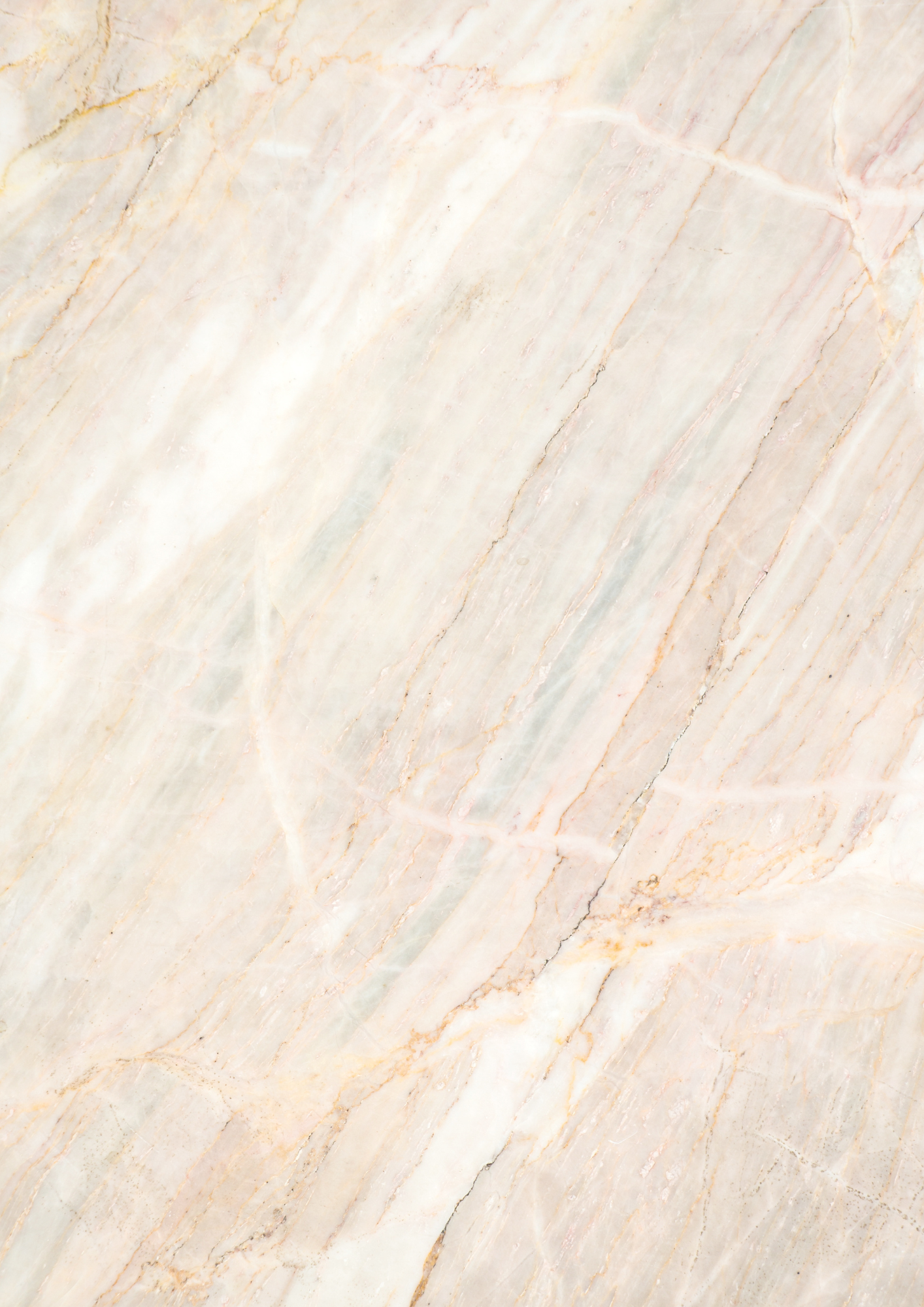 Close-up van een marmeren oppervlak met roze, wit en beige tinten en natuurlijke aders.