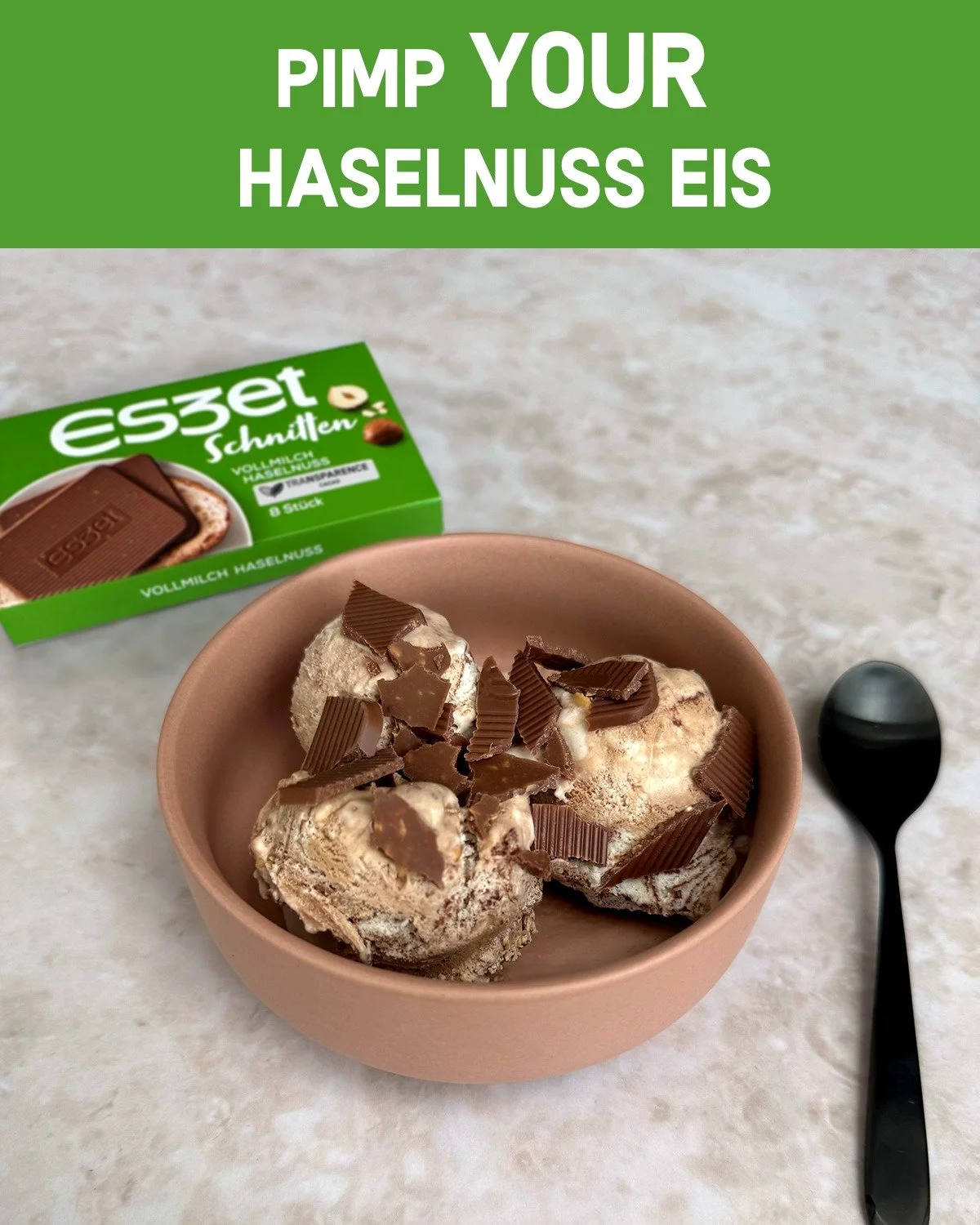 Mal warm, mal kalt: Der September kann sich irgendwie nicht so richtig entscheiden. 🤔 Was aber immer geht: EIS! 🤤 Und wenn dann noch knackige Eszet Haselnuss Schnitten oben drauf landen, wird aus einem normalen Eisbecher direkt ein absolutes Highli