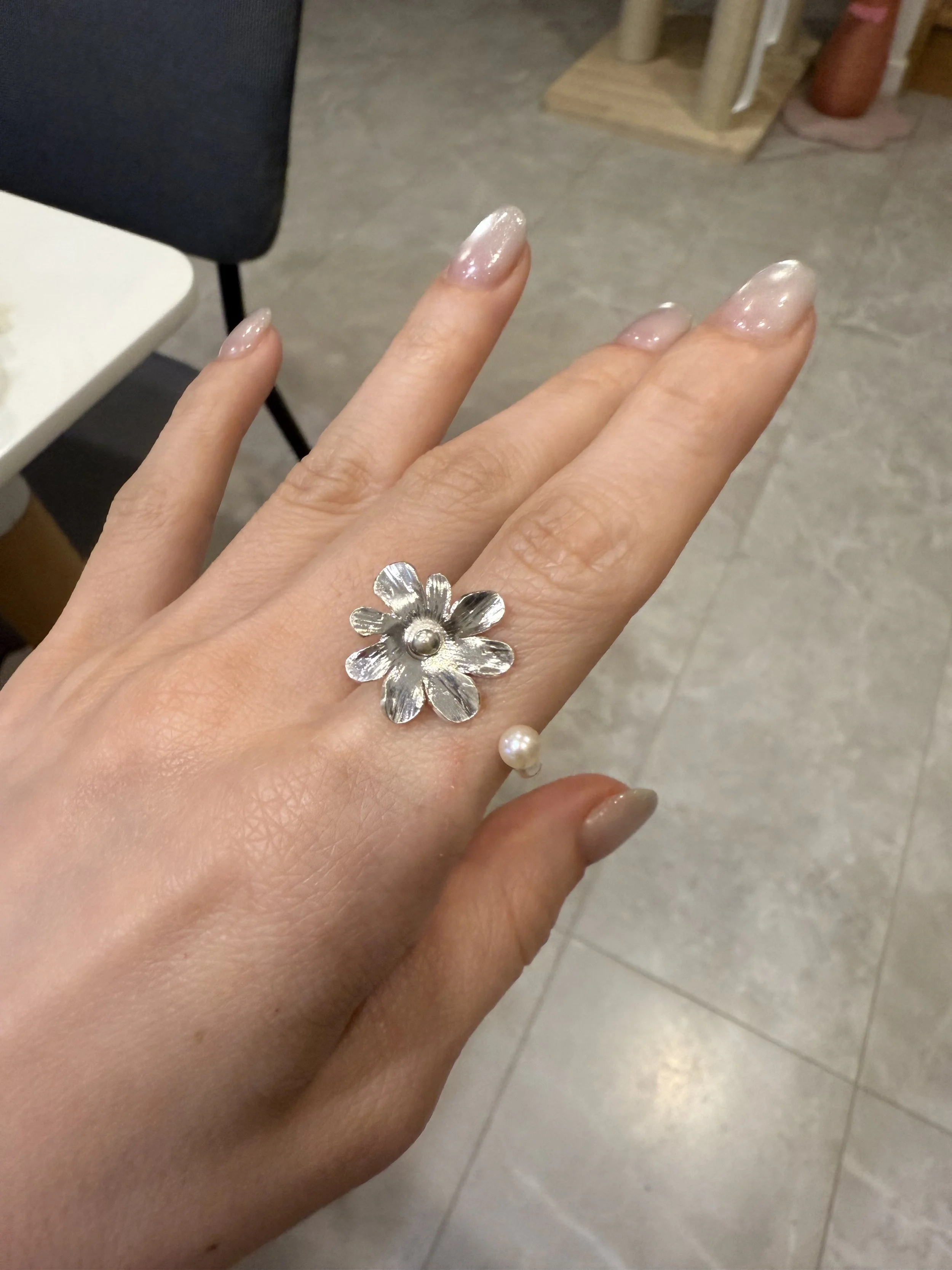 Daisy Ring With Pearl