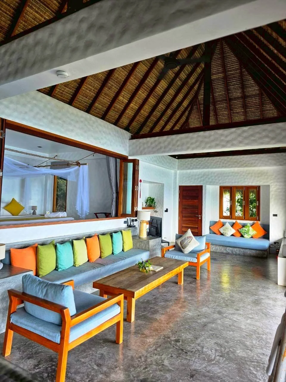 Spacious open-plan living room with tropical decor, Villa Pavana private villa Koh Tao