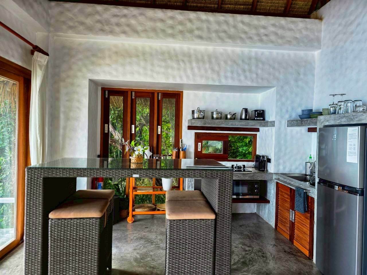 Fully equipped kitchen with breakfast bar, Villa Pavana private villa Koh Tao