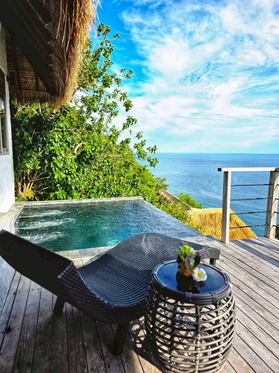 Private infinity pool with panoramic ocean view, Villa Pavana luxury villa Koh Tao Thailand