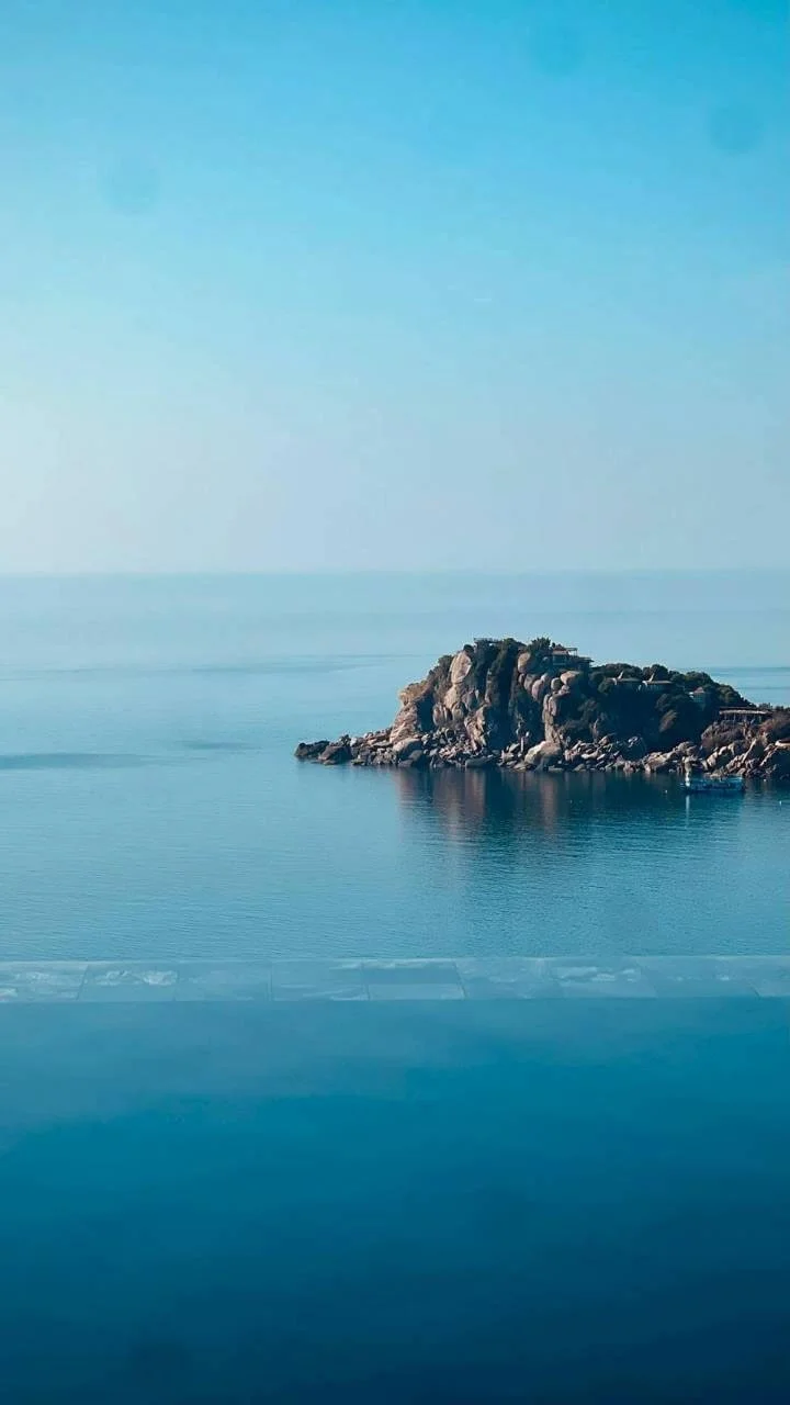 Bedroom with sea view at Villa Pavana luxury villa, Koh Tao