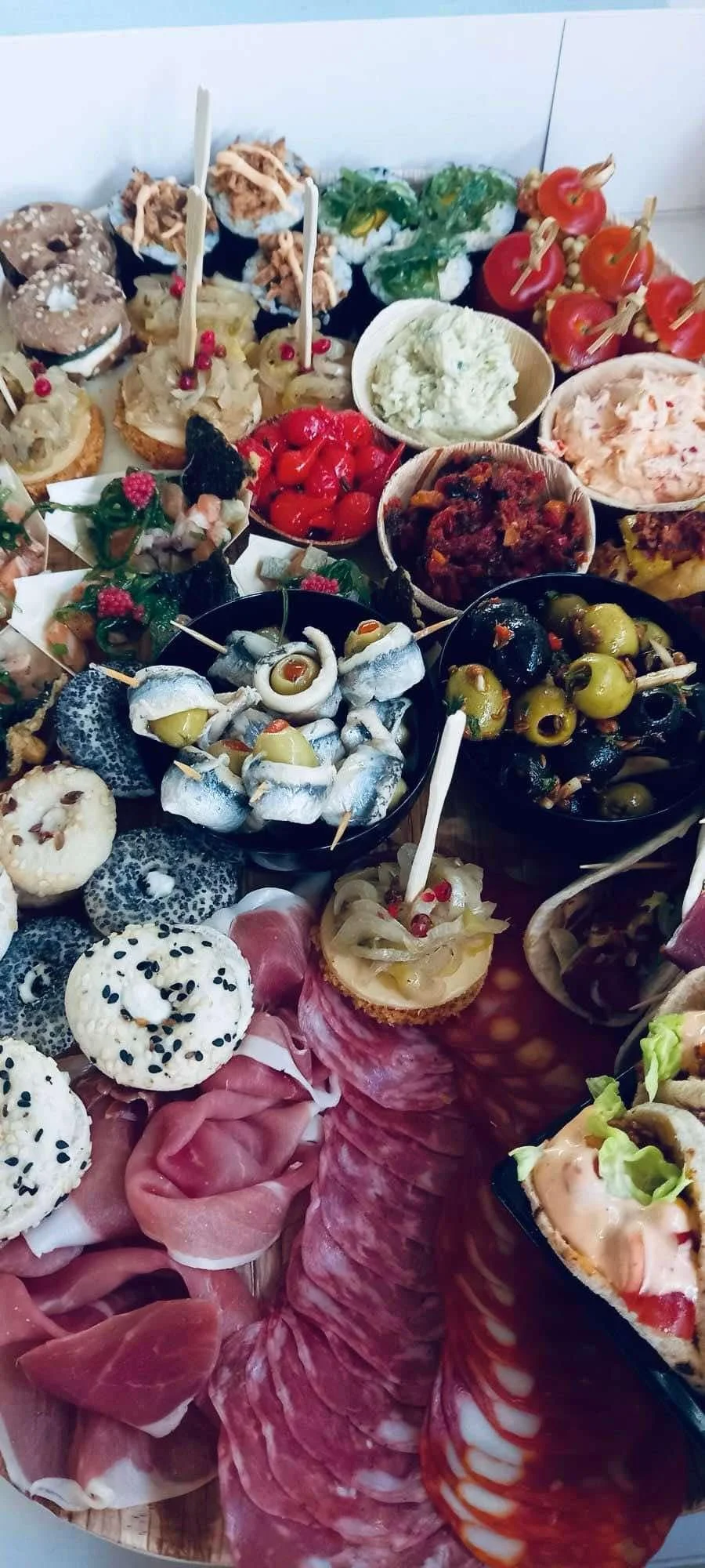 gemengde tapas schotel (6-8 pers)