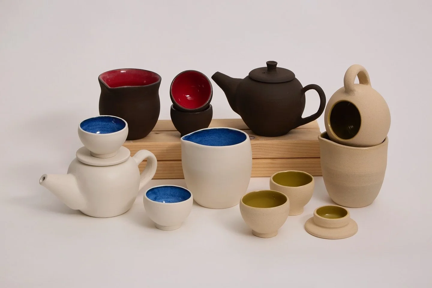 “Tea Time” 
Often, I drink tea when taking a break or when with friends. It represents to me, a time of rest and recharge.
Here I explore the balance between vibrant and minimalist designs for tea sets. Each piece created is a reflectio