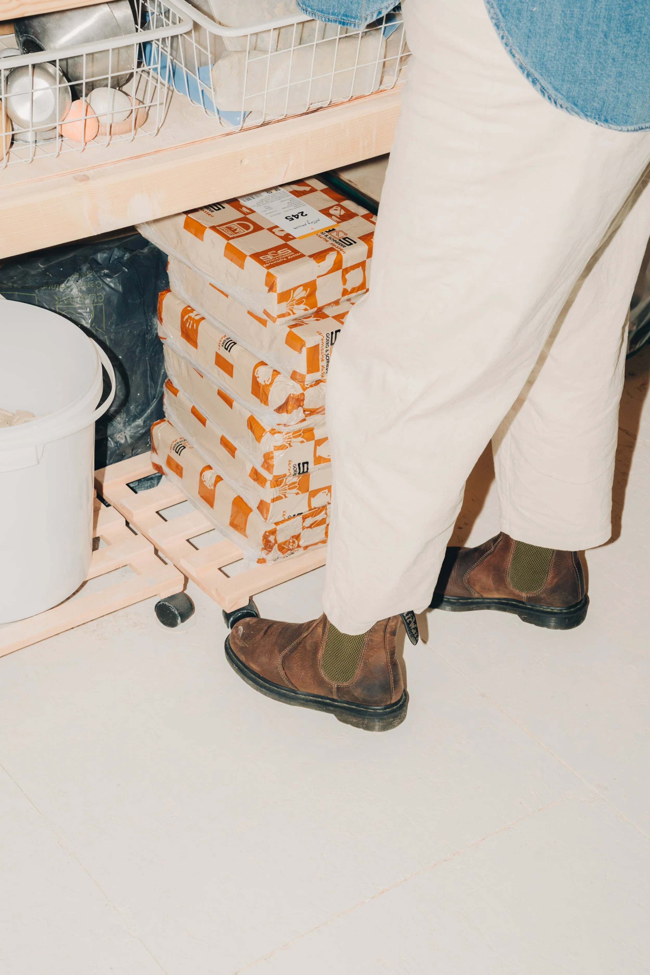 OLE KERAMIEK ATELIER - FOTO JULIA ODENKIRCHEN-00376.jpg