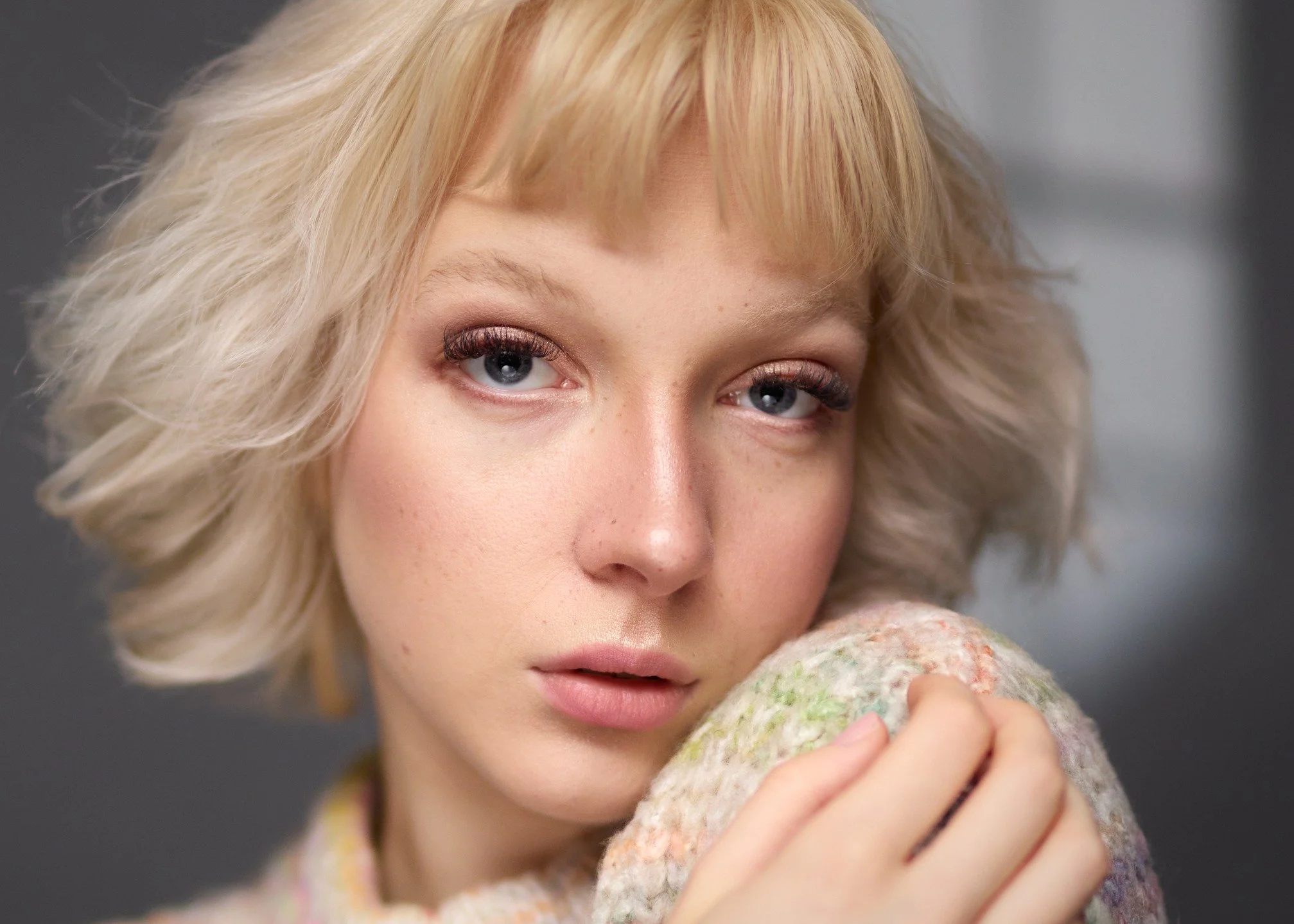 Tykk&auml;&auml;n tosi paljon kuvata kasvol&auml;hikuvia. Niist&auml; saattaa olla kuvasarjakin muhimassa 🥳
Kiitos @snnmr_s 🔥
.
#finnishportraits #femaleportrait #finnishphotographer #beautyphotography#portraitphotography #potretti #valokuvaajanais