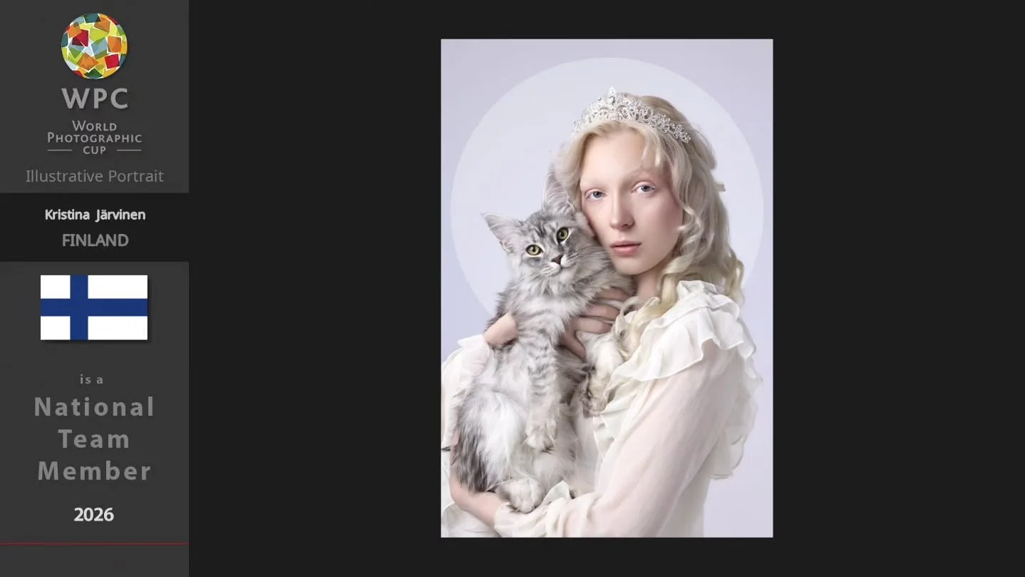 Suuri kunnia olla edustamassa Suomen joukkueessa 🇫🇮🇫🇮🇫🇮 
Ensi viikolla ratkeaa finalistit 🫣😬🤩
Kilpailijoita on t&auml;n&auml; vuonna mukana 28:sta eri maasta. 

#ammattivalokuvaajat #worldphotographiccup #creativeportrait #finnishphotoawards