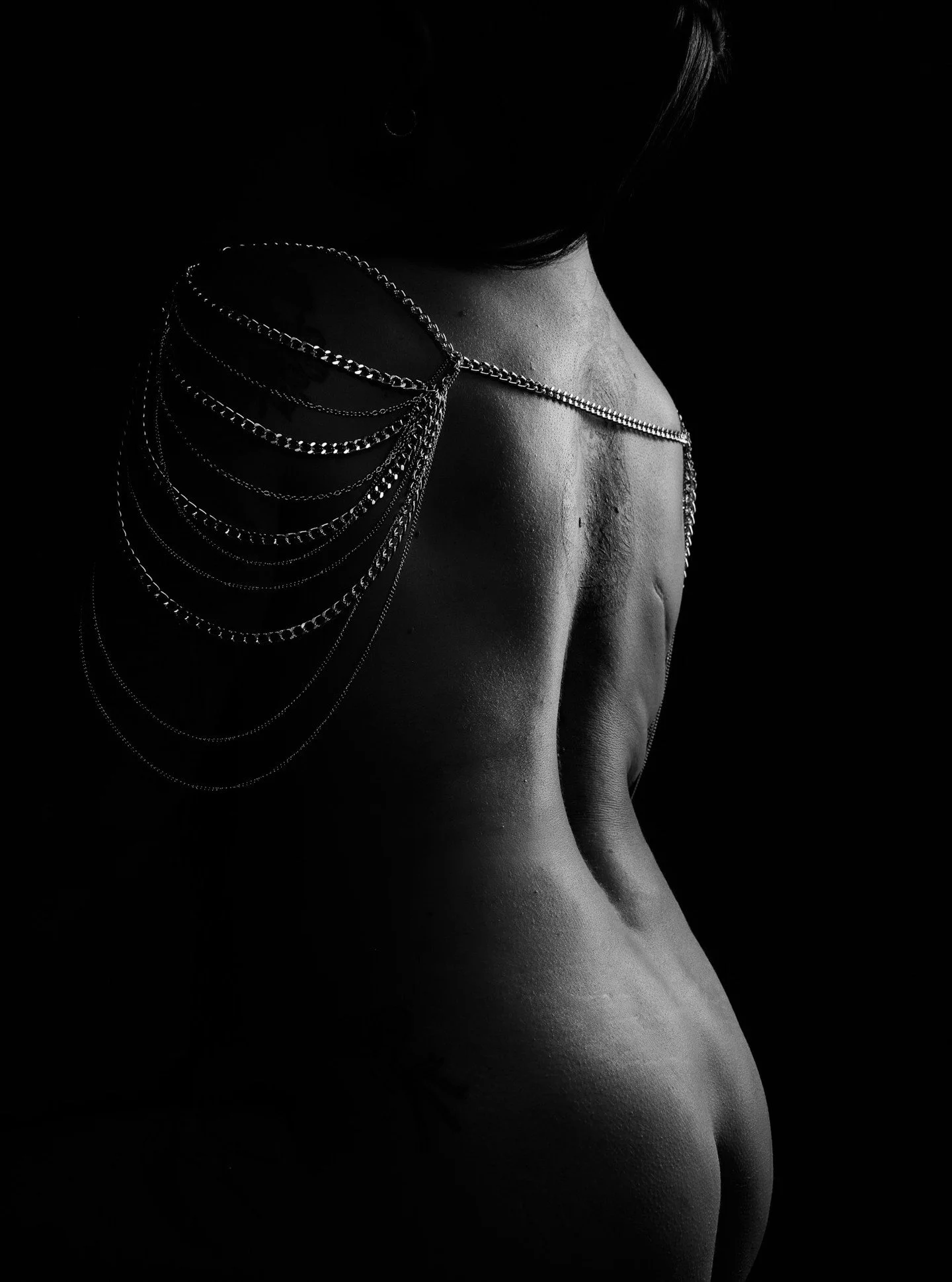 Mun kuvattavaksi voit tulla just sellaisena kuin olet ❤️ M&auml; pyrin saamaan sut tuntemaan olosi rennoksi ja luontevaksi - ilman suorittamista tai j&auml;ykistely&auml;.

Kuvaus mun kanssa on yhdess&auml; tekemist&auml;, jutustelua, liikkumista ja 