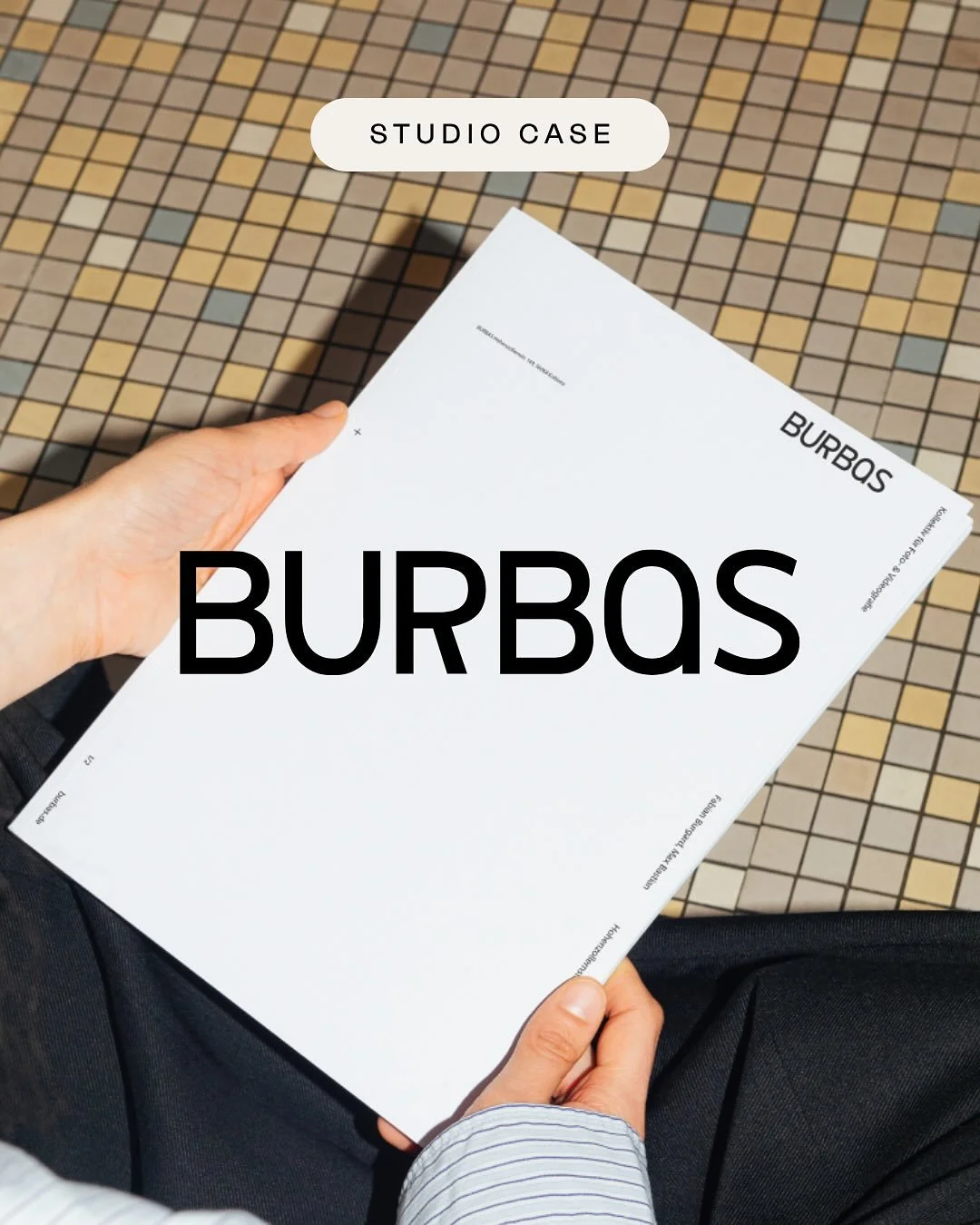 BURBAS - Zwei junge Videografen, die Technik und Kunst lieben. Ihr Ansatz: analog denken, modern umsetzen. Ihr Stil ist roh, mutig, pr&auml;zise, auf hohem handwerklichem Niveau, aber immer mit Haltung.

Das Design greift genau das auf: technisch kon
