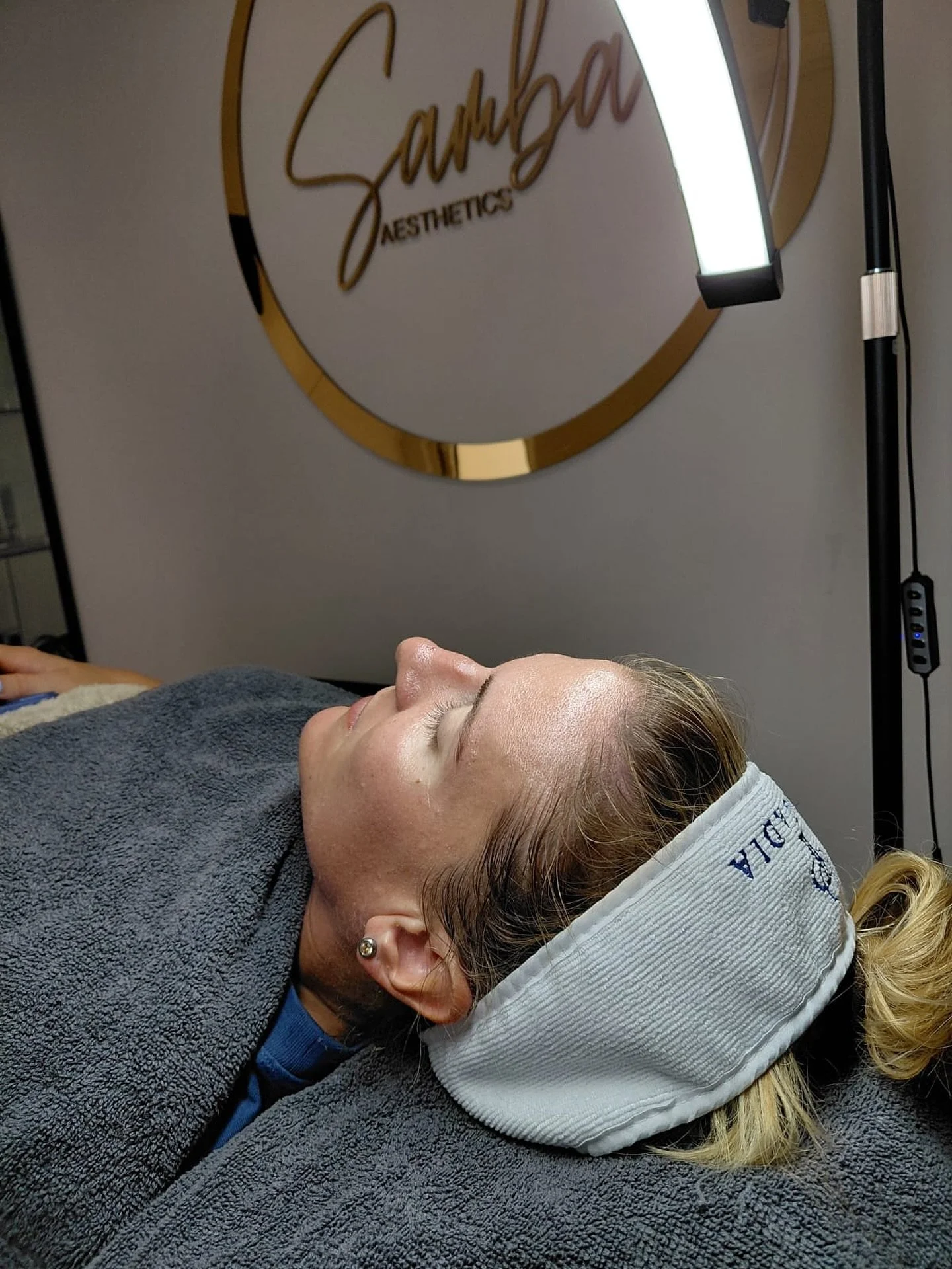 You&rsquo;re only one choice away from glowing into the weekend.

Between work, family, and the never-ending to do list, it is easy to put yourself last. Self-care does not need to mean hours away. Sometimes it is as simple as carving out a little mo