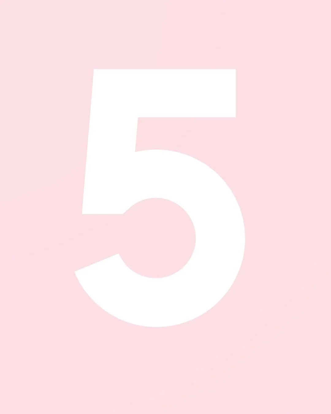 December feels different for everyone.
Some people love it.
Some people feel the pressure.

For me, it&rsquo;s the mental load that gets heavy, the planning, the spending, the expectations.

So I&rsquo;m keeping things simple.
Not chasing results.
No