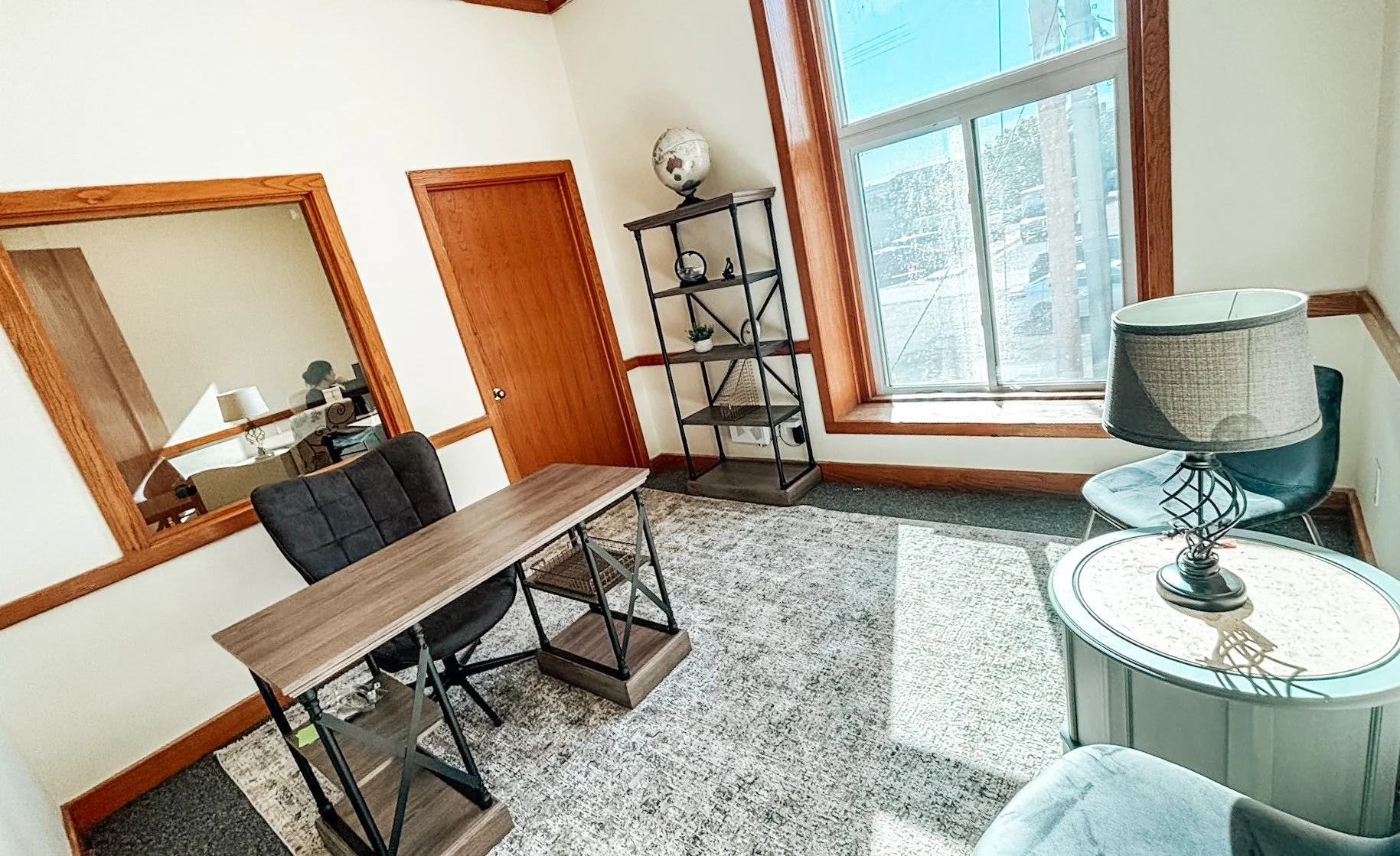 Business Pod|
Call/Email To Book|                                                      785-209-3830                                               
info@noteworthyassistance.com