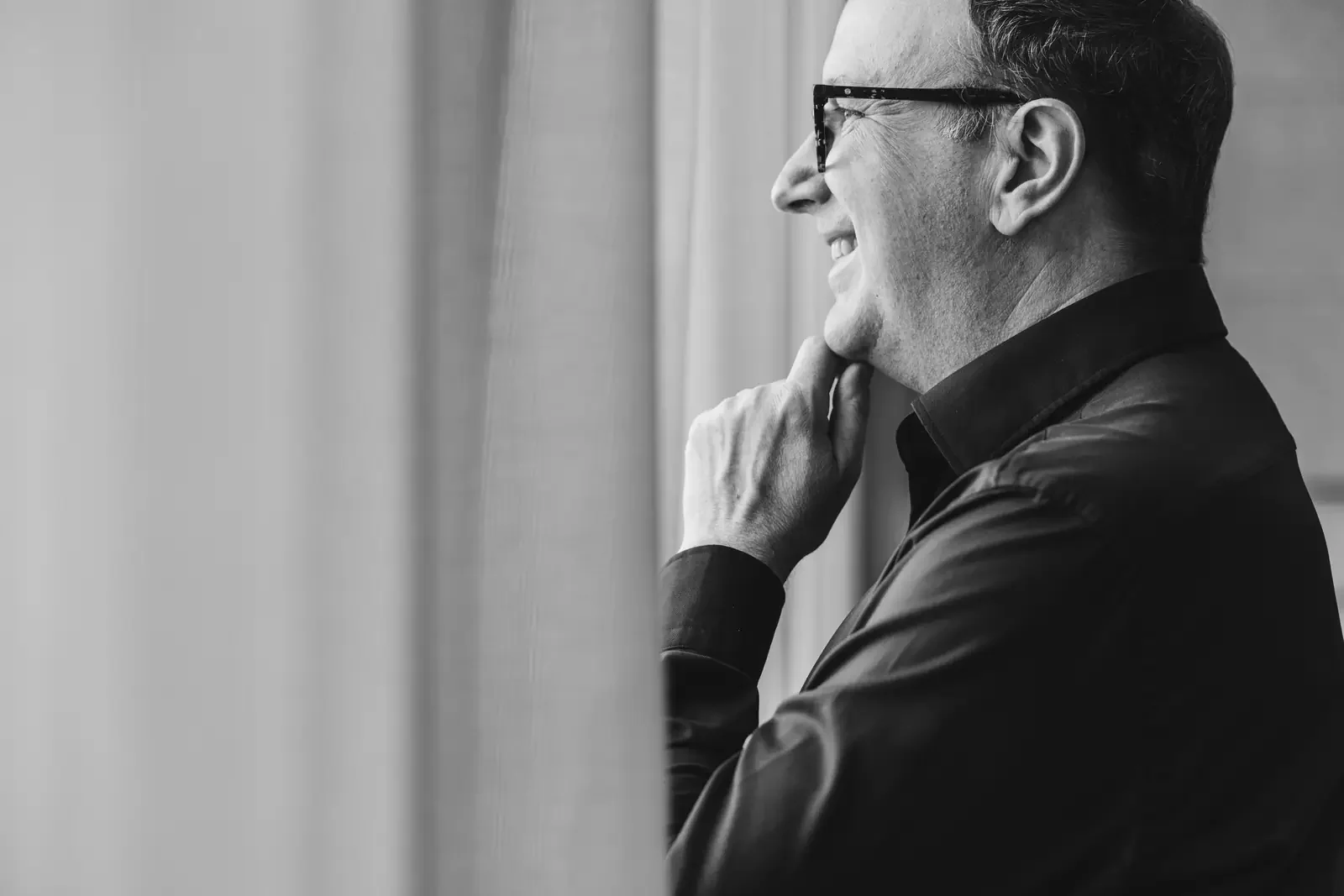 Robert Saltz en réflexion, fondateur de Propulse Your Career
