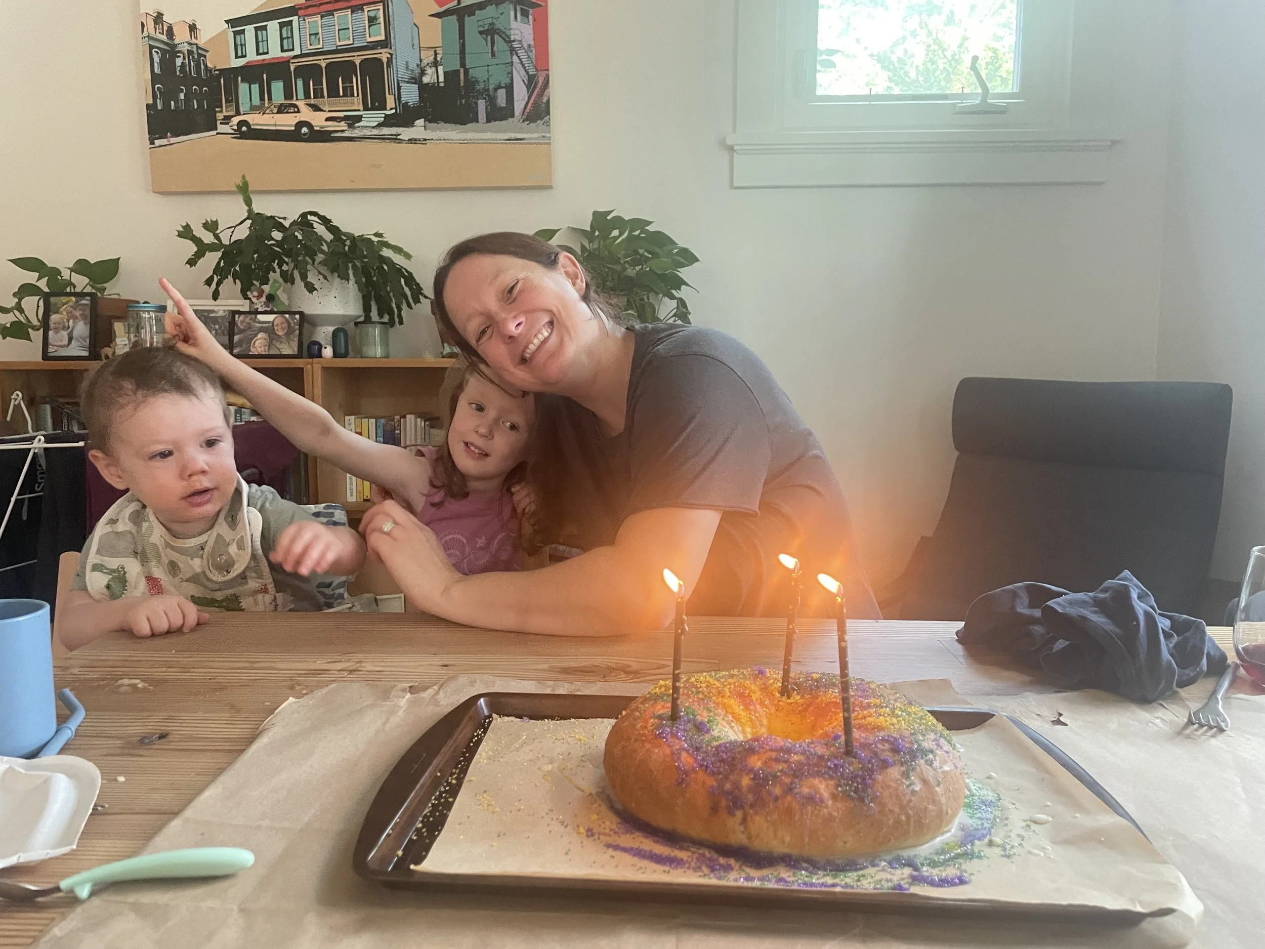 king-cake-birthday-with-kids.jpeg