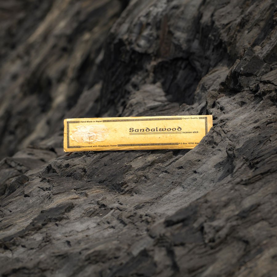 Sandalwood-Flower-Incense-Sticks.jpg