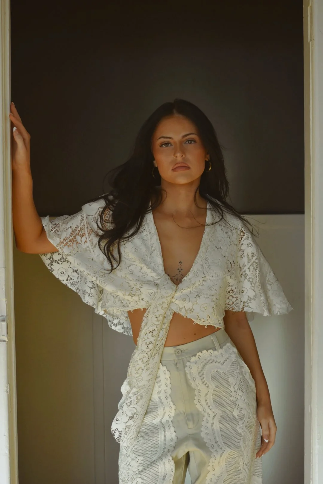 the lace capelet top