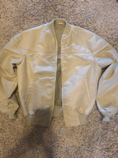 jkt 1.jpg