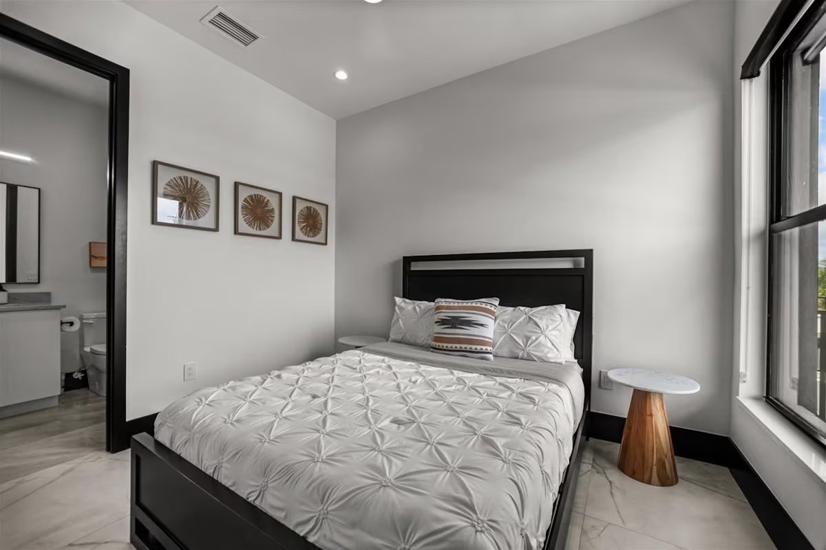 Bedroom 5 - Queen with Bathroom