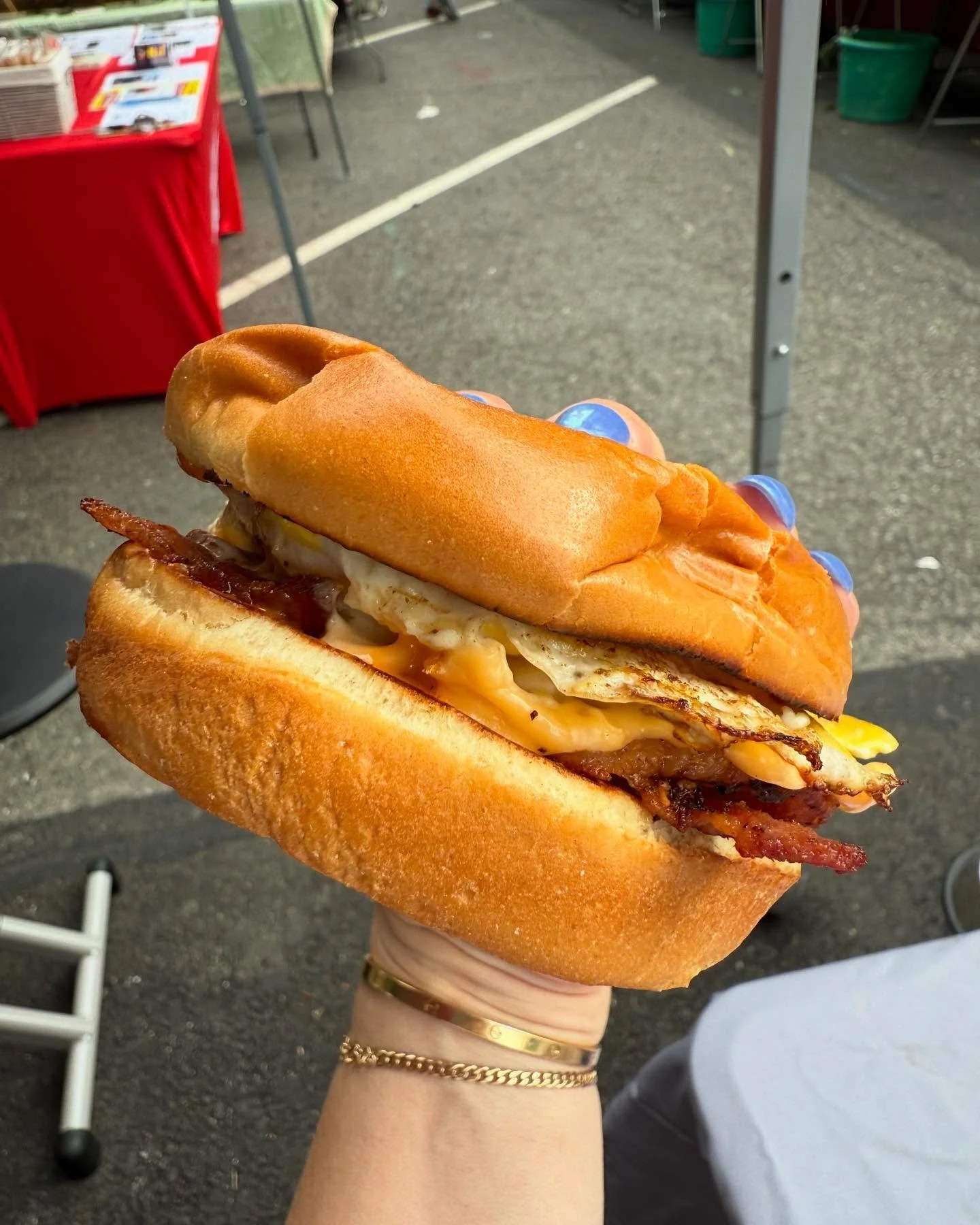 Petworth we love you! Sold out again this past weekend, now we're back in the lab. Want to see anything new for June 28th? Drop a comment and let us know what you can't live without!

#petworth #petworthdc  #farmersmarkets #breakfast #breakfastsandwi