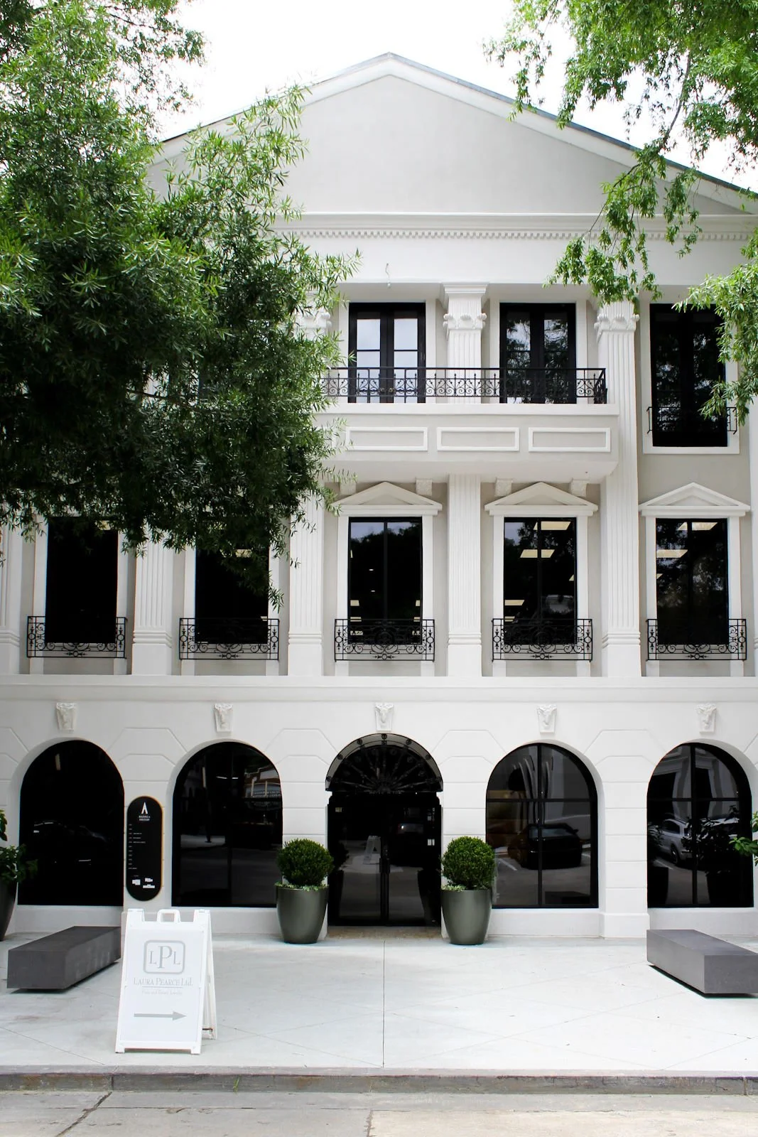 Exterior of 2300 Peachtree