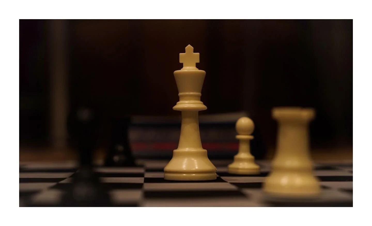 A Sunday Night Chess Game. #bossundayshoots #queensgambit #chess #chessgame