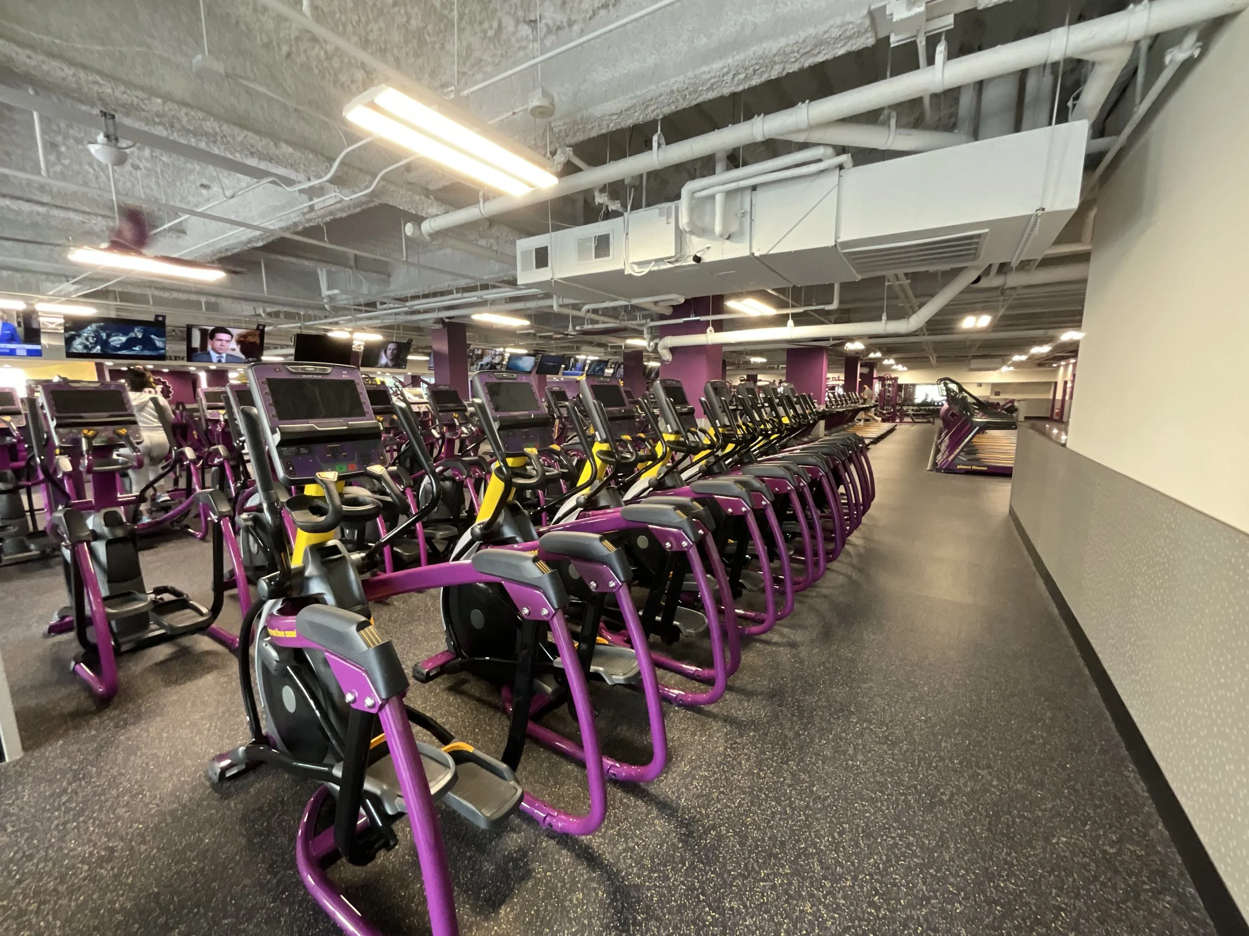 PlanetFitness_Philadelphia_BroadSt_PA_Interior_45.jpg