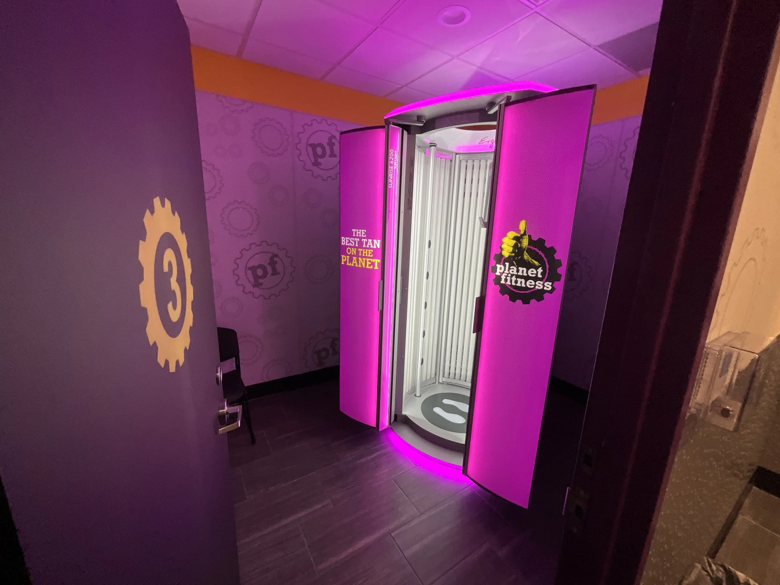 PlanetFitness_Philadelphia_BroadSt_PA_Interior_14.jpg