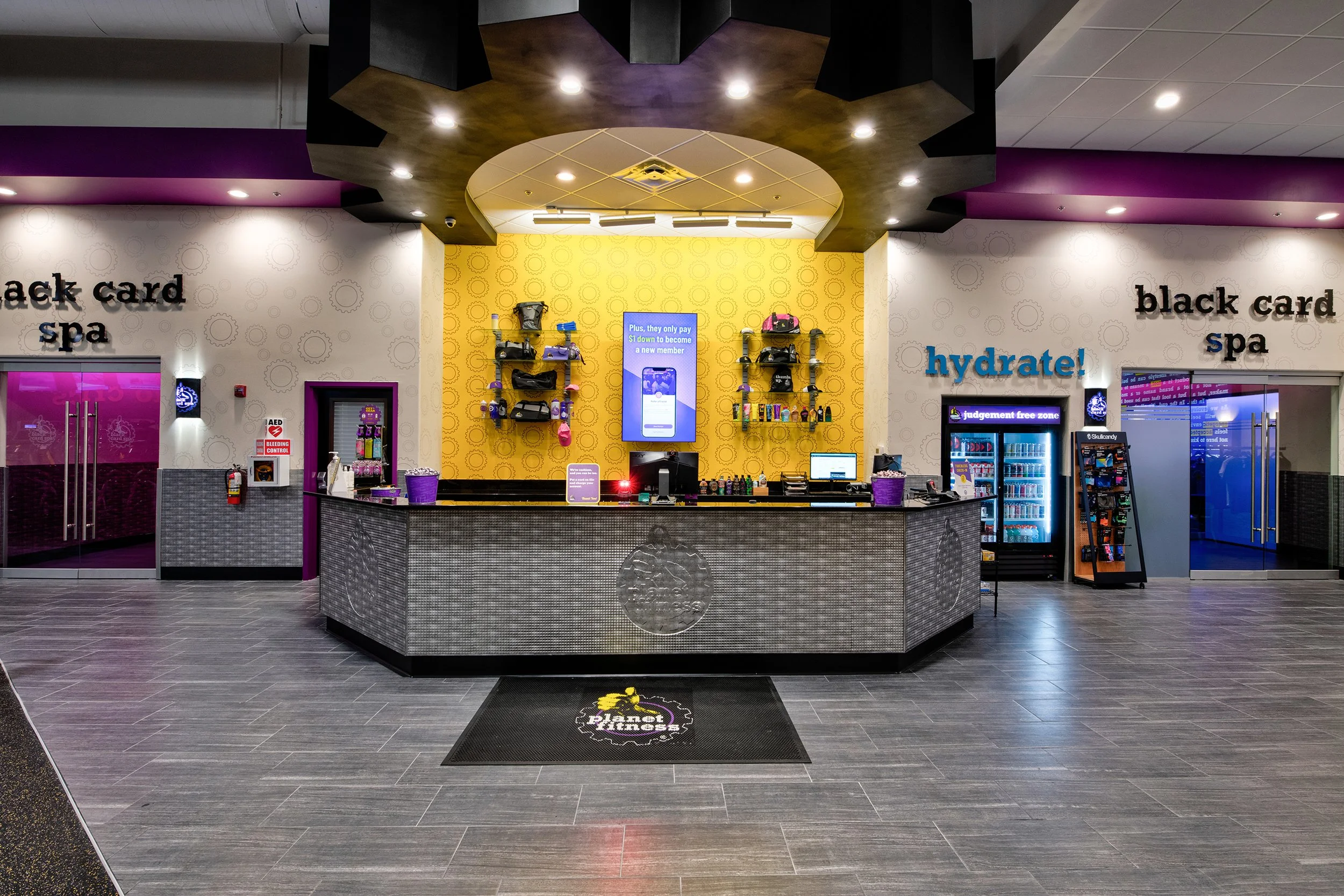PlanetFitness_Parkland_FL_Interior_1.jpg