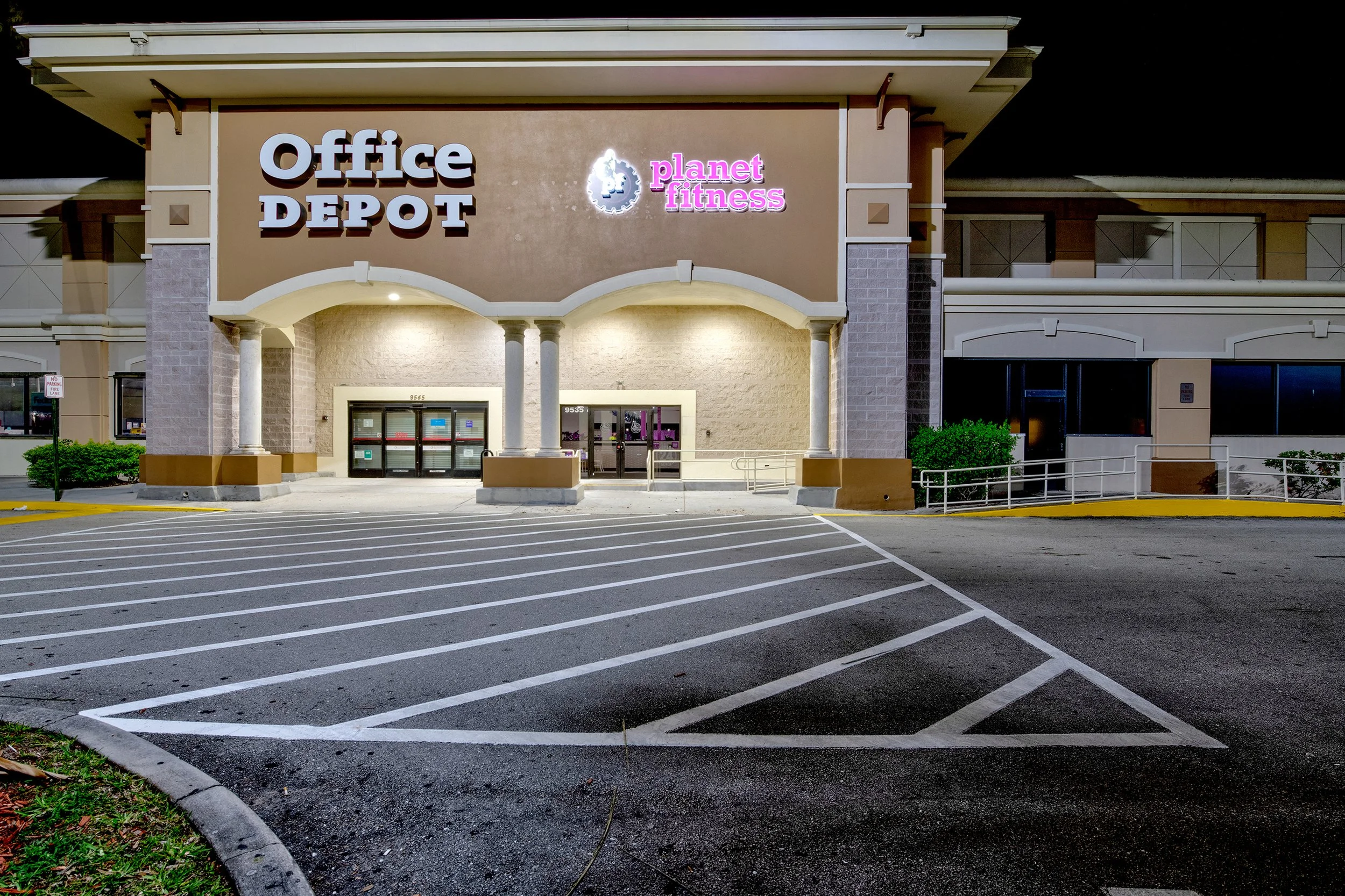 PlanetFitness_Parkland_FL_Exterior_1.jpg