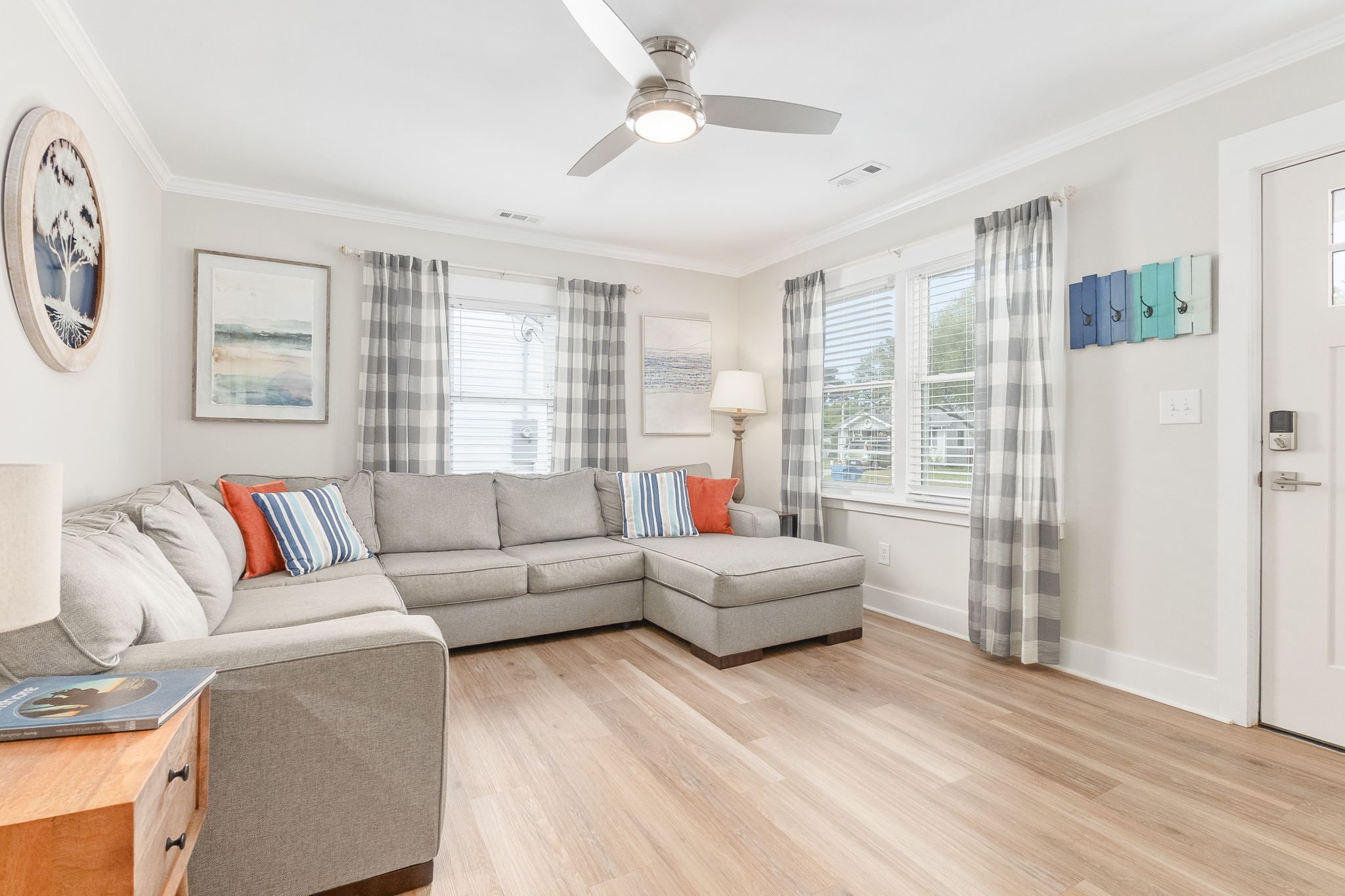 8-web-or-mls-chadwick-visuals-208-n-22nd-st-64.jpg