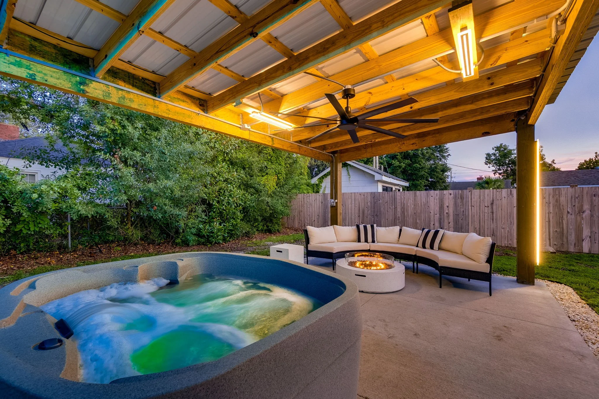 102-web-or-mls-cchadwick-visuals-208-n-22nd-st-twilight-10.jpg