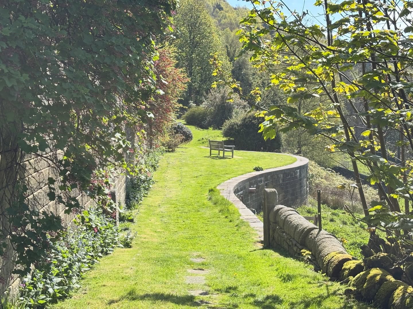 Recce for a documentary project I&rsquo;m starting with @sallymolineaux today. Such a beautiful location, can&rsquo;t wait to start rolling on this one 

#documentary #film #nature #art #creativity