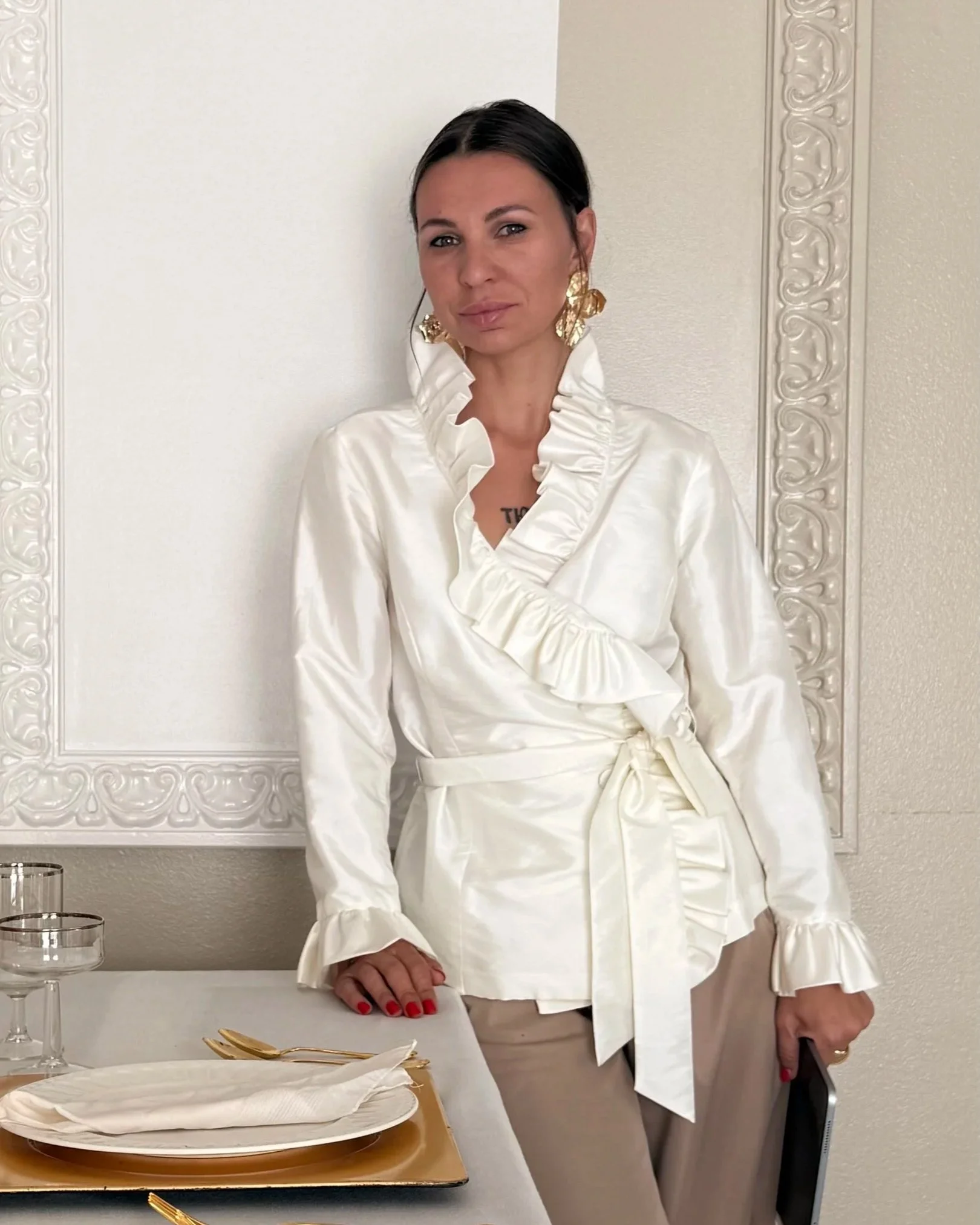 Offline interior decoration/floral consultation