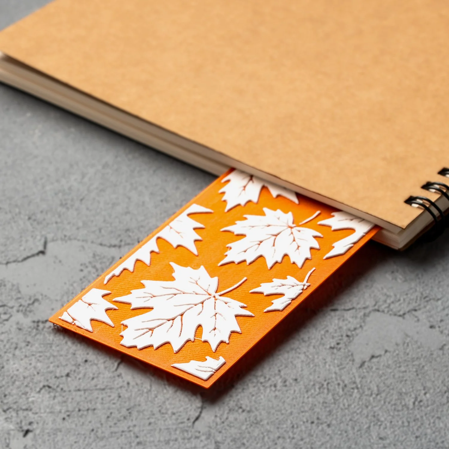 maple-leaves-bookmarks-1-1-02.jpg