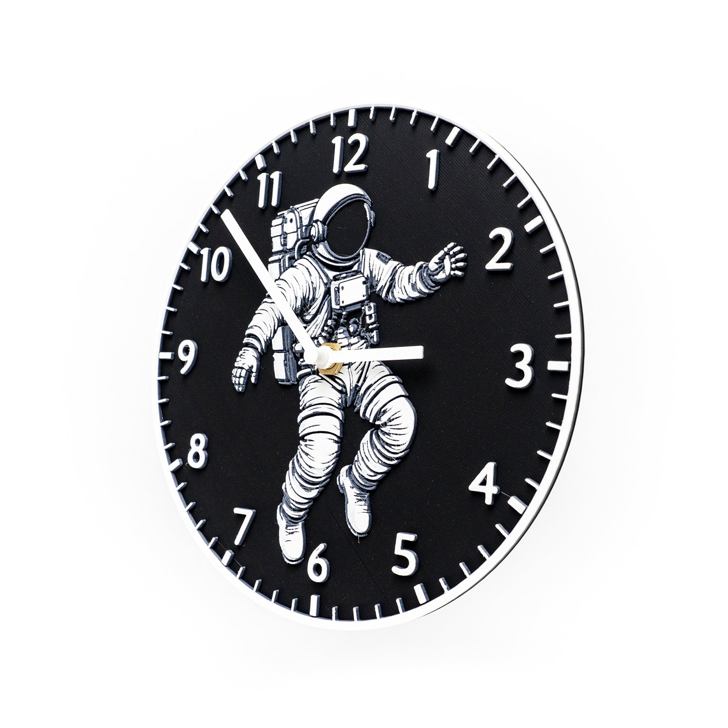 floating-astronaut-wall-clock-1-1-02.jpg