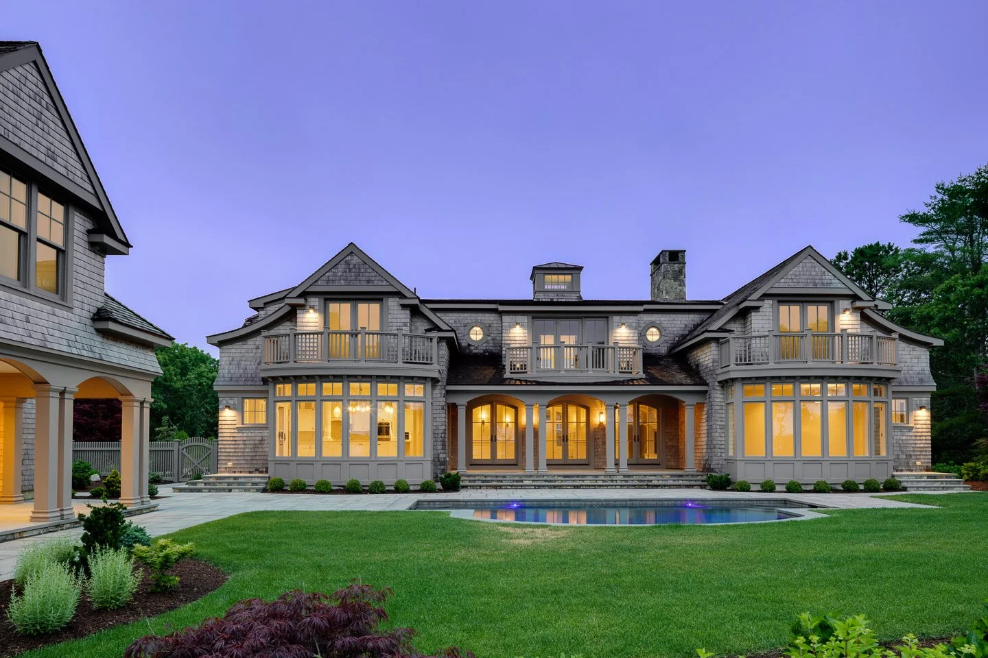 Briggs-shingle style at dusk.jpg