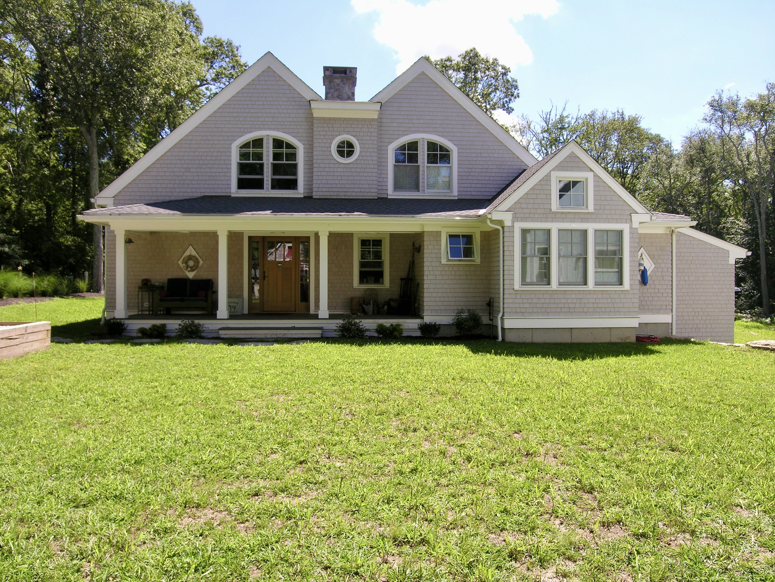 tiverton_front entry.jpg