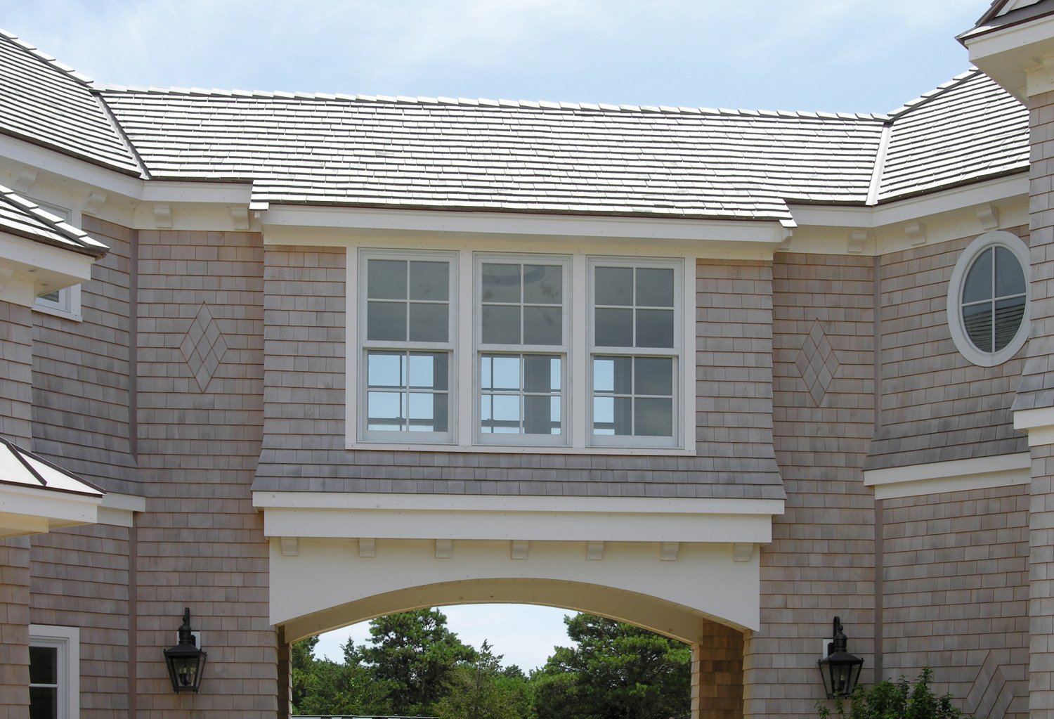 thorstudio_marthas_vineyard_porte_cochere_1500.jpg