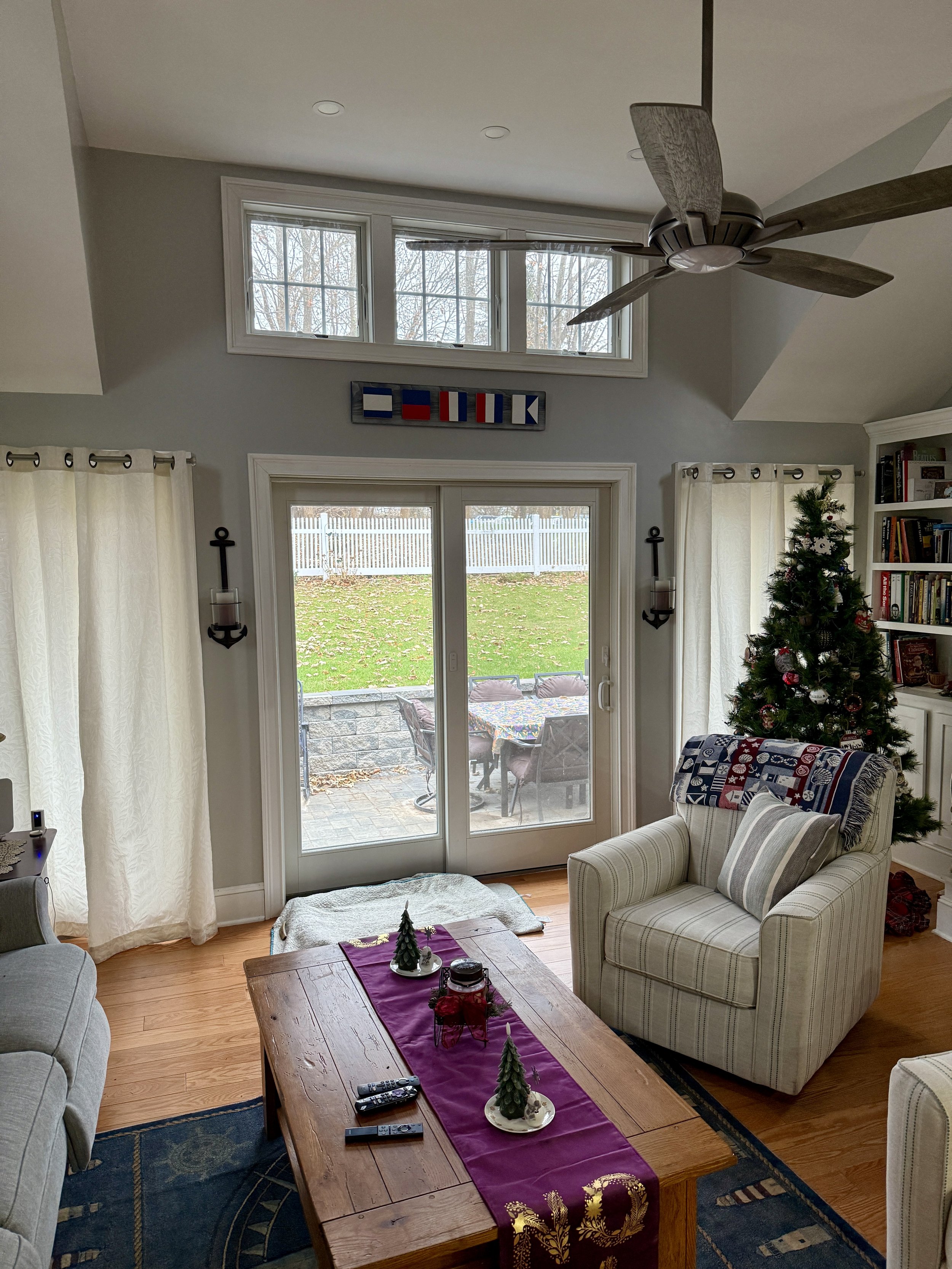 transom over French doors.JPG