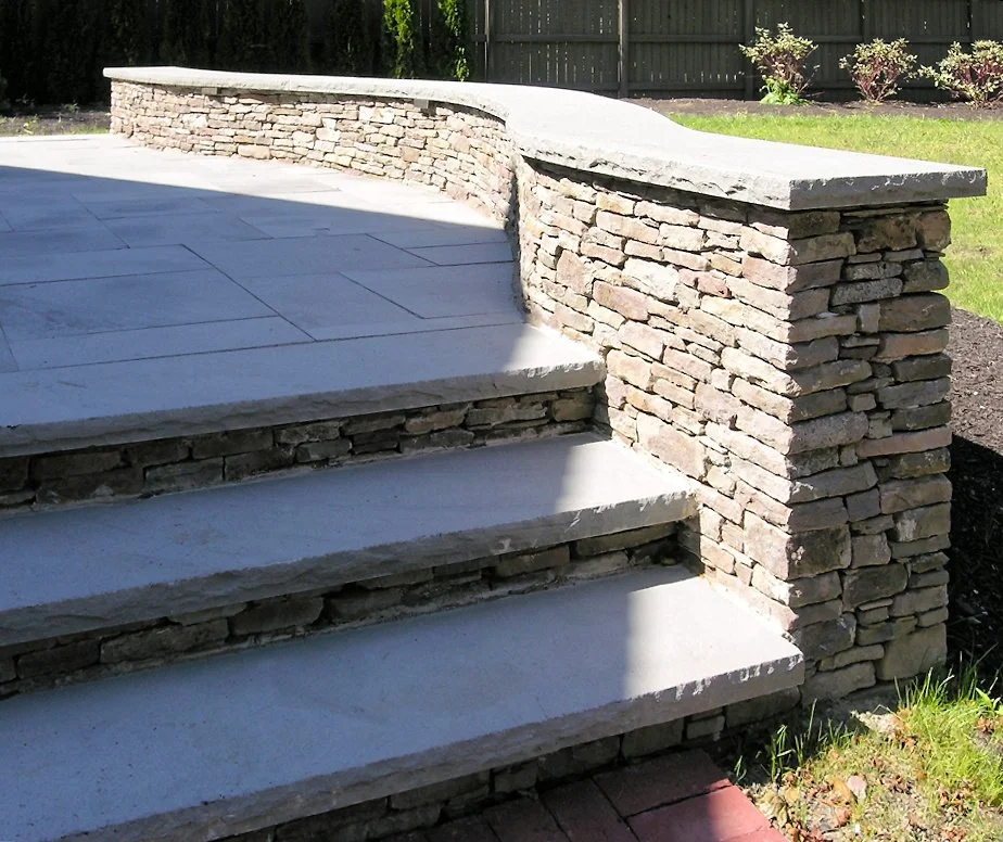 curved raised patio.jpg