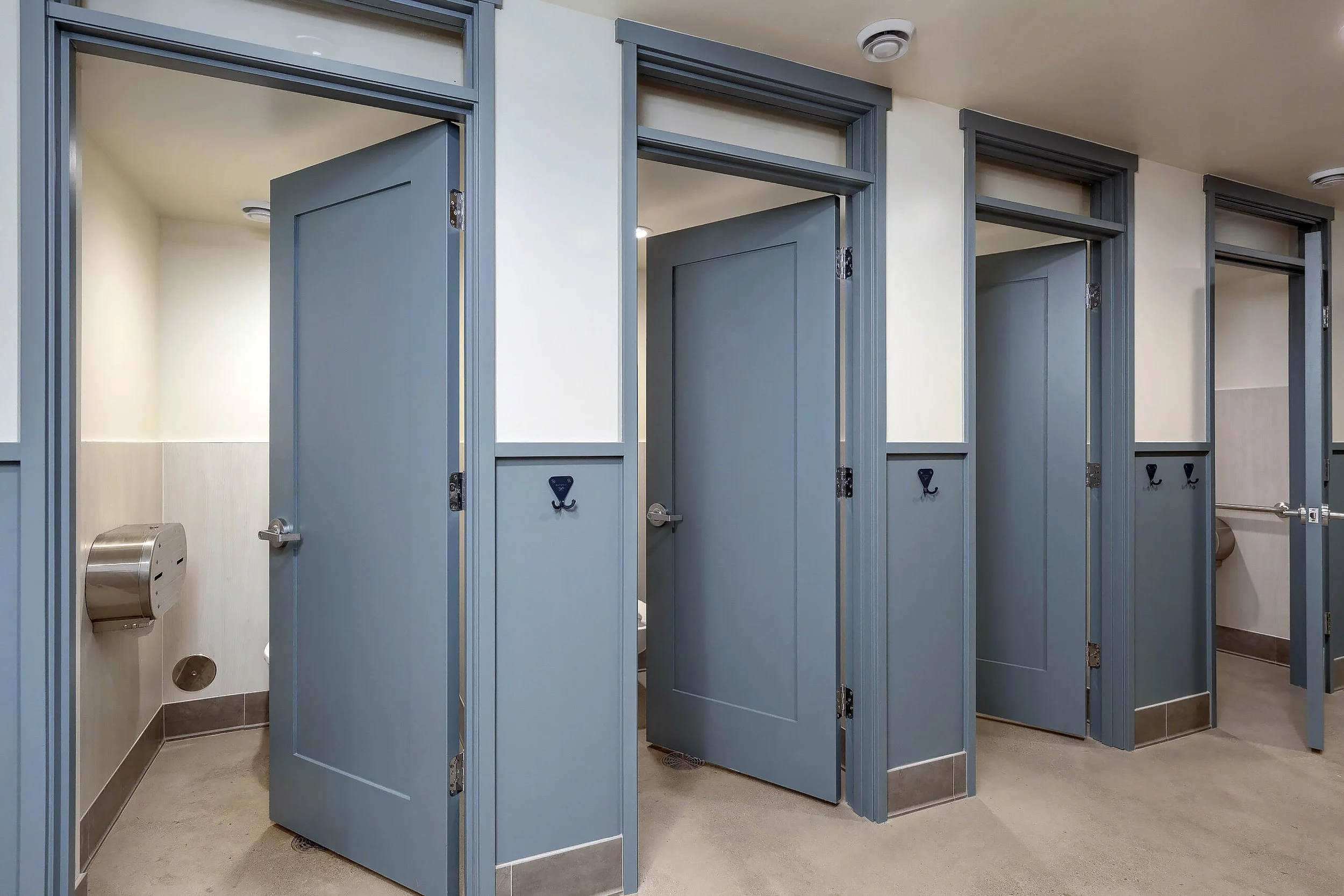 CR_NeskowinWashroom-4-scaled.jpg