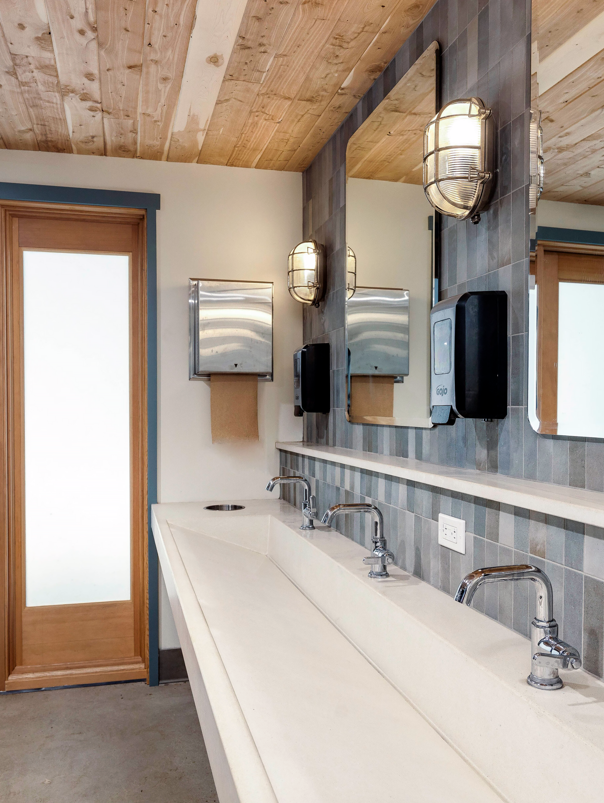 CR_NeskowinWashroom-10-scaled.png
